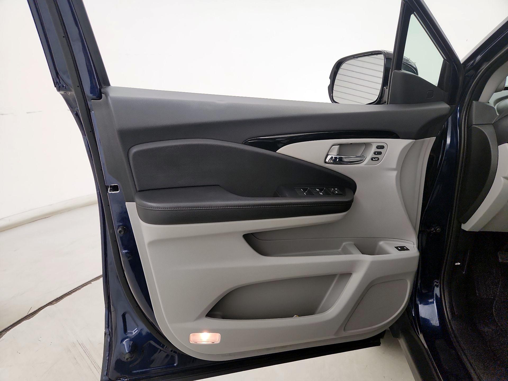 Thumbnail: 2022 Honda Pilot - 12