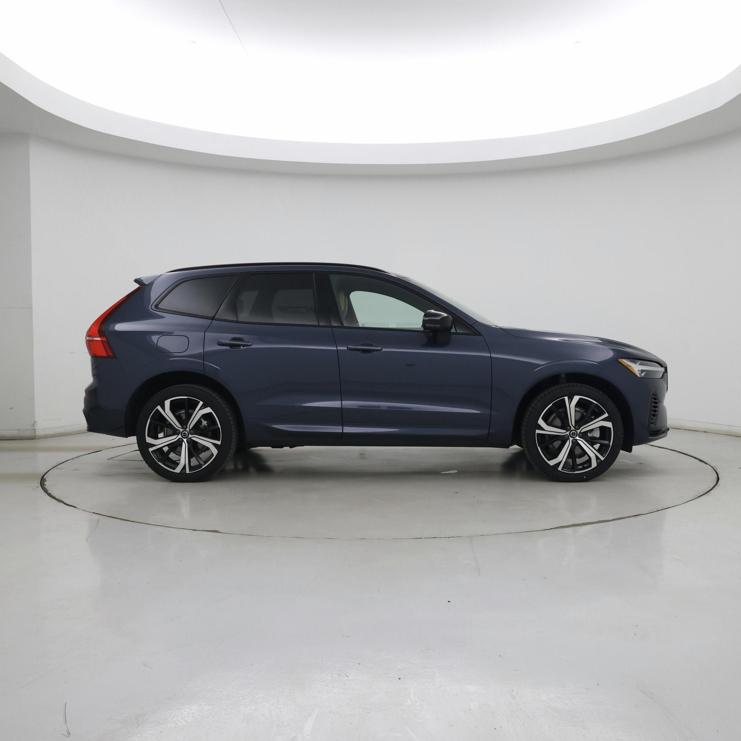 Thumbnail: 2025 Volvo XC60 - 7