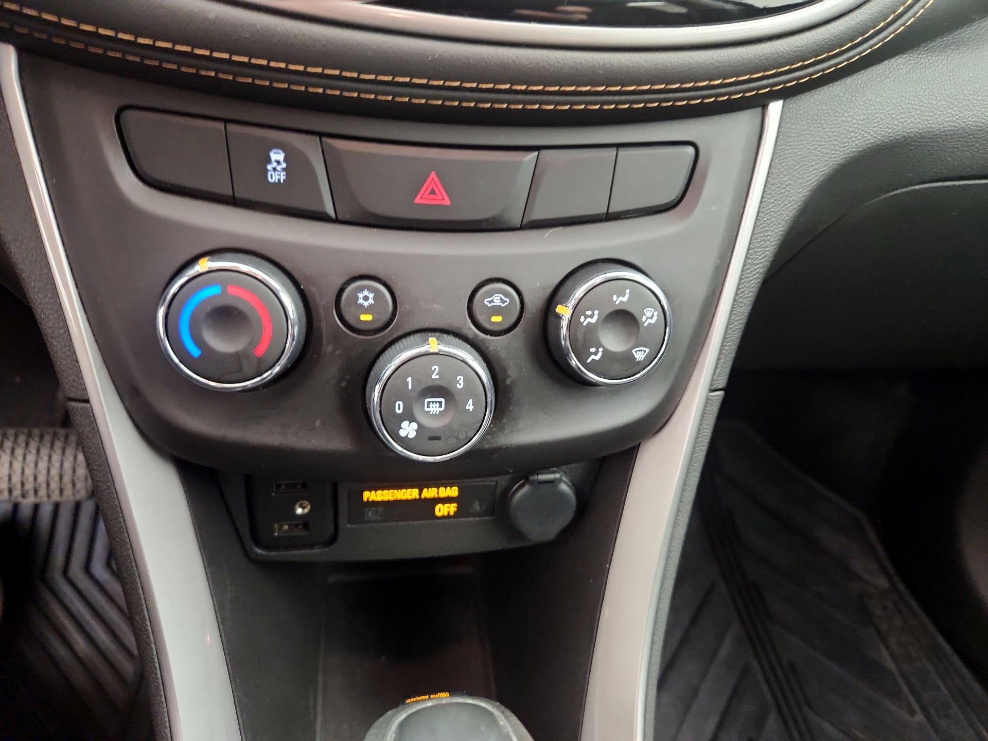 Thumbnail: 2020 Chevrolet Trax - 16