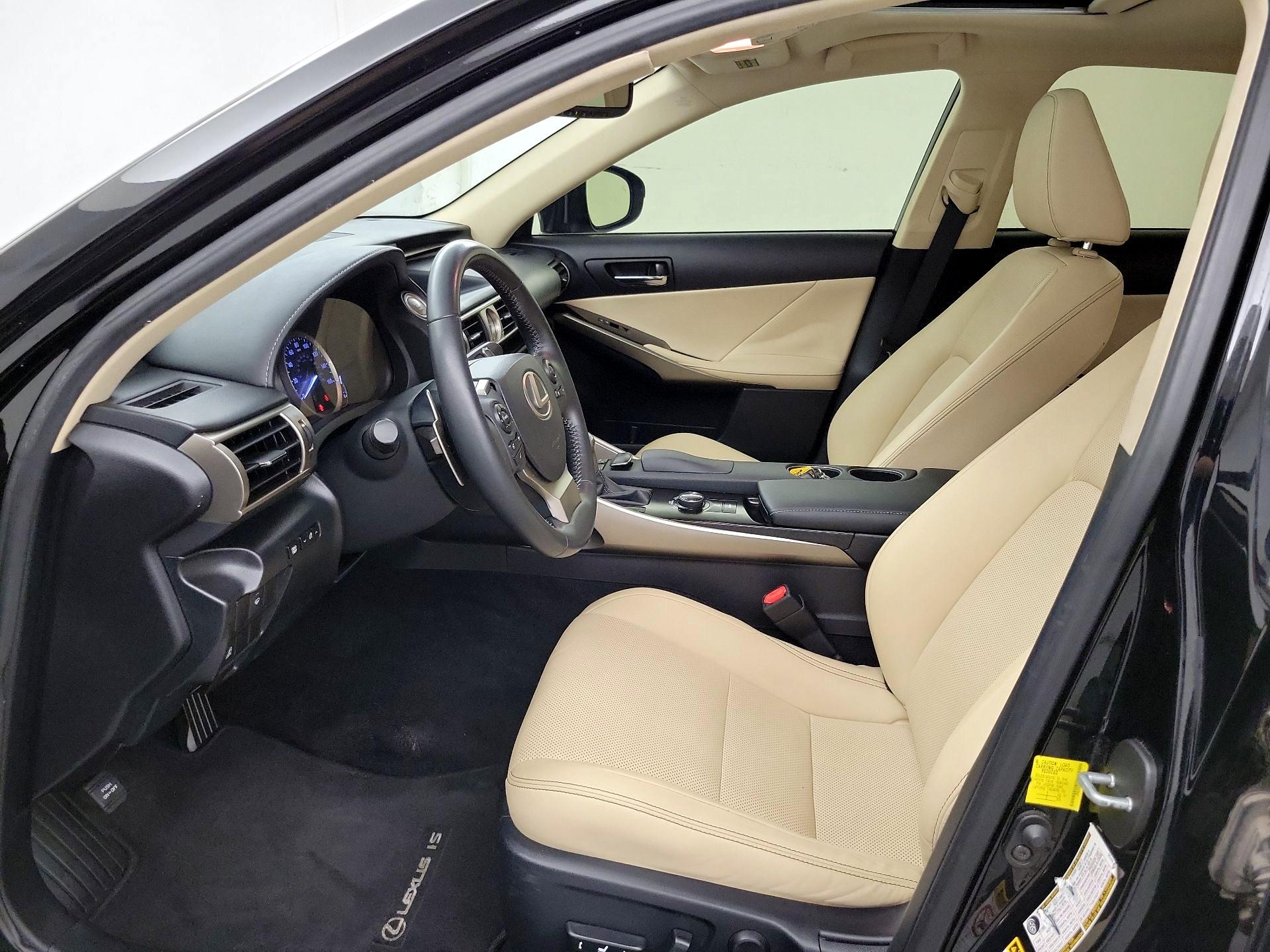 Thumbnail: 2014 Lexus IS - 11