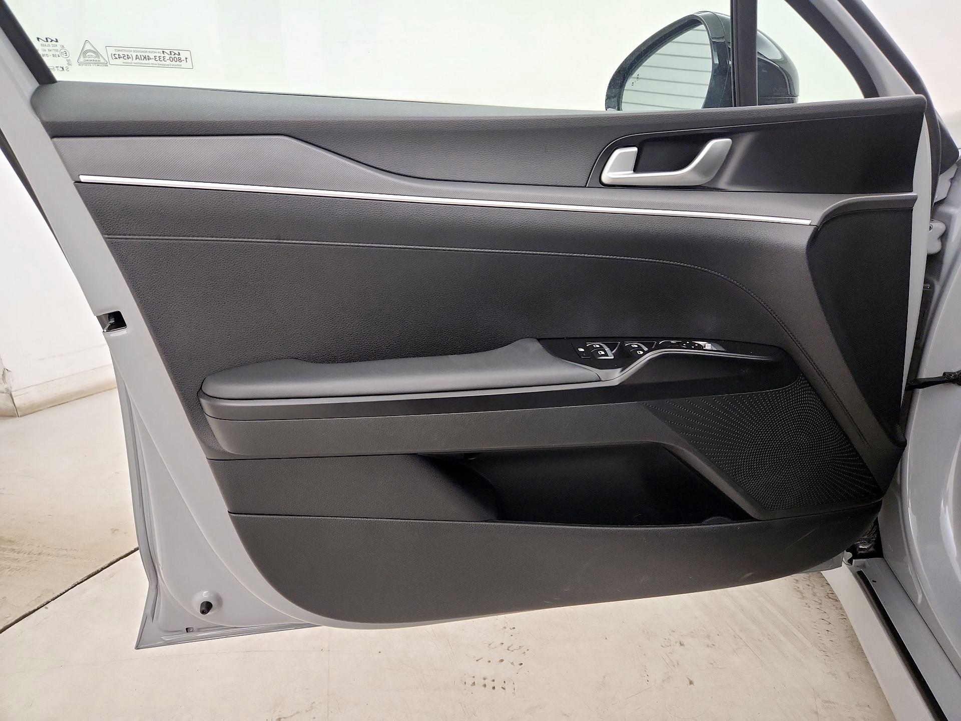 Thumbnail: 2024 Kia K5 - 12