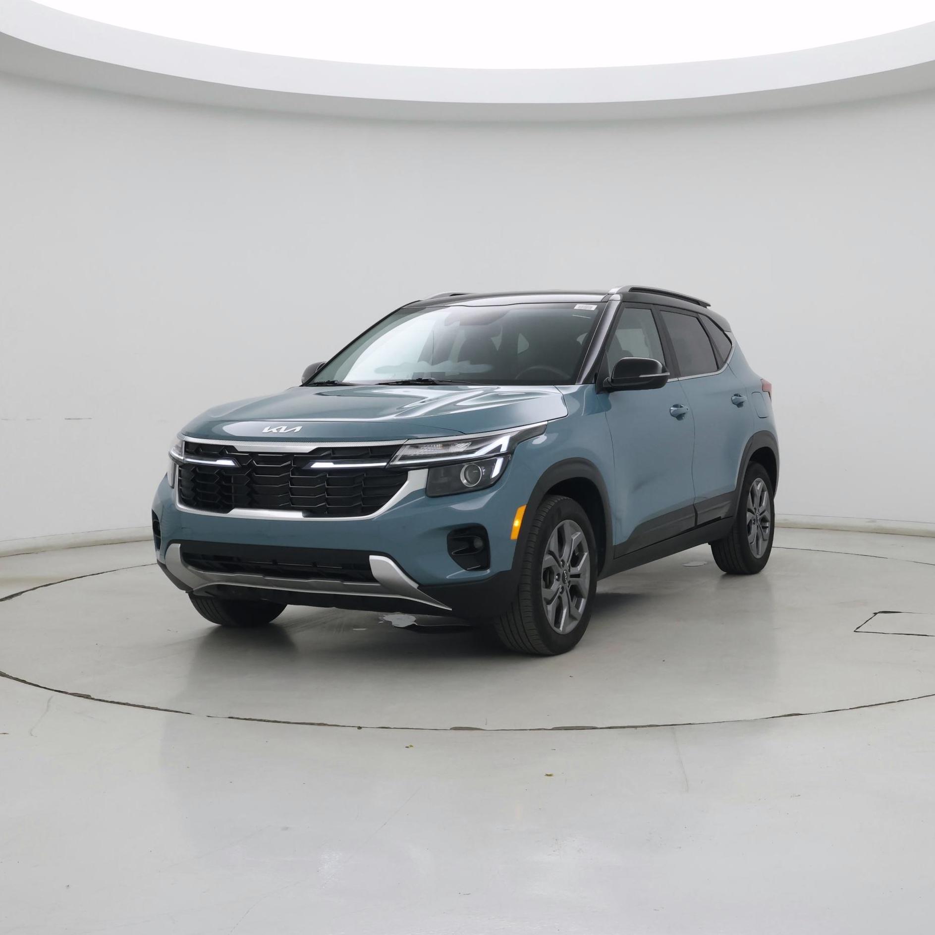 Thumbnail: 2024 Kia Seltos - 4