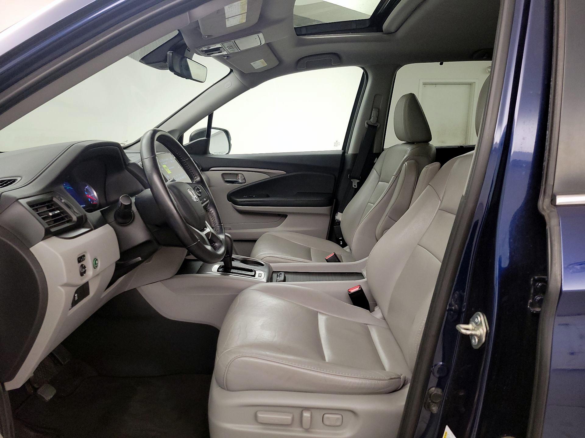 Thumbnail: 2020 Honda Pilot - 11