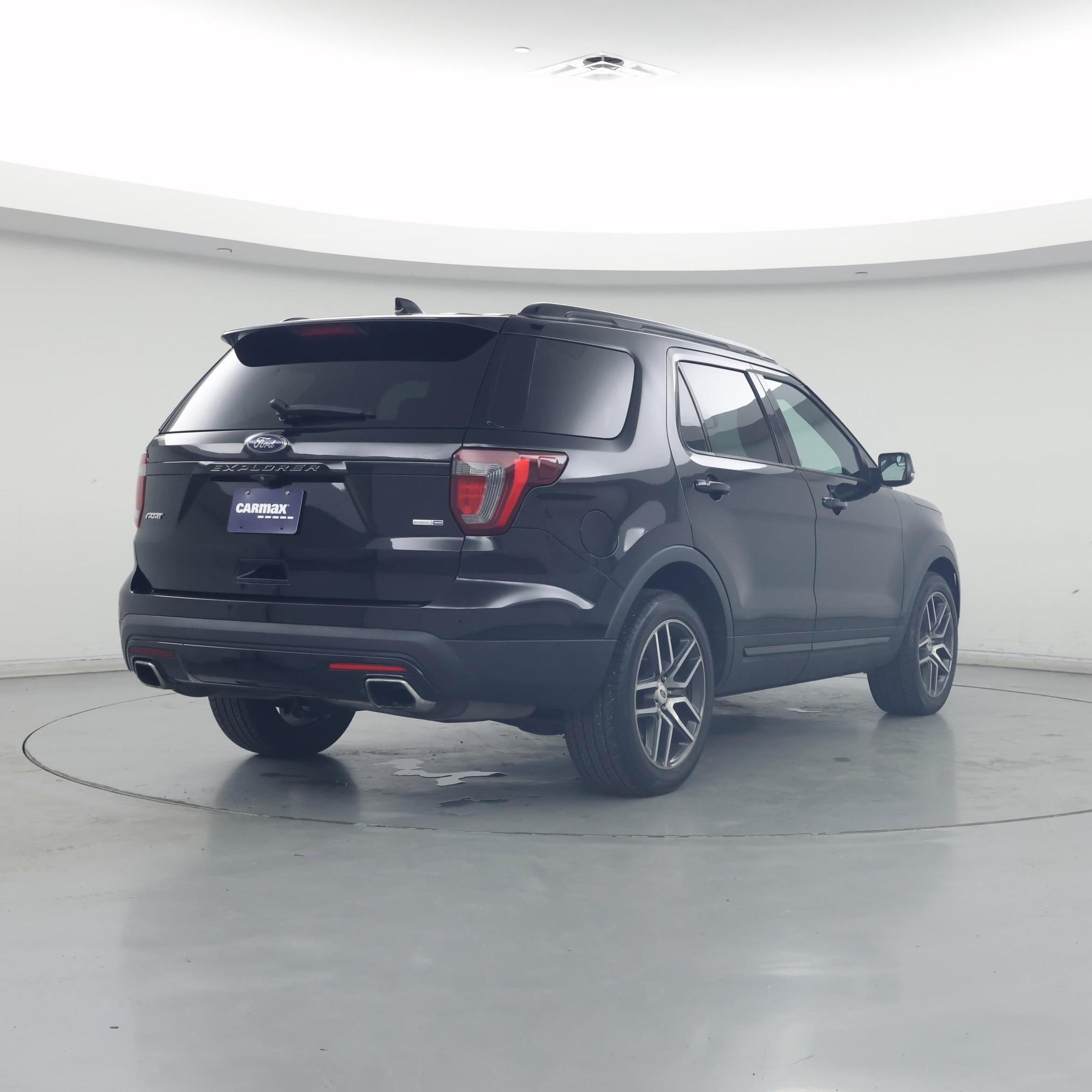 Thumbnail: 2017 Ford Explorer - 8