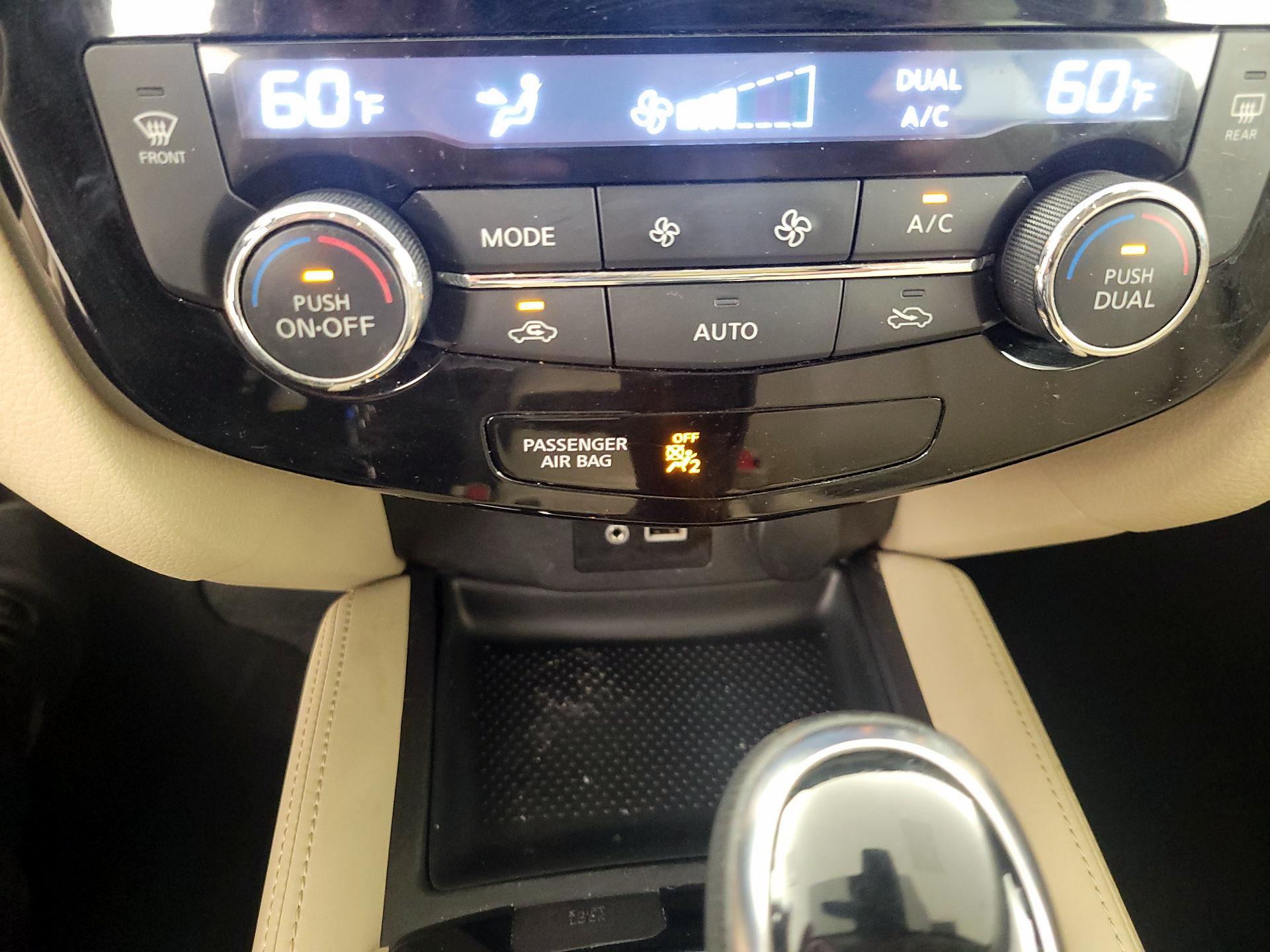 Thumbnail: 2018 Nissan Rogue - 17