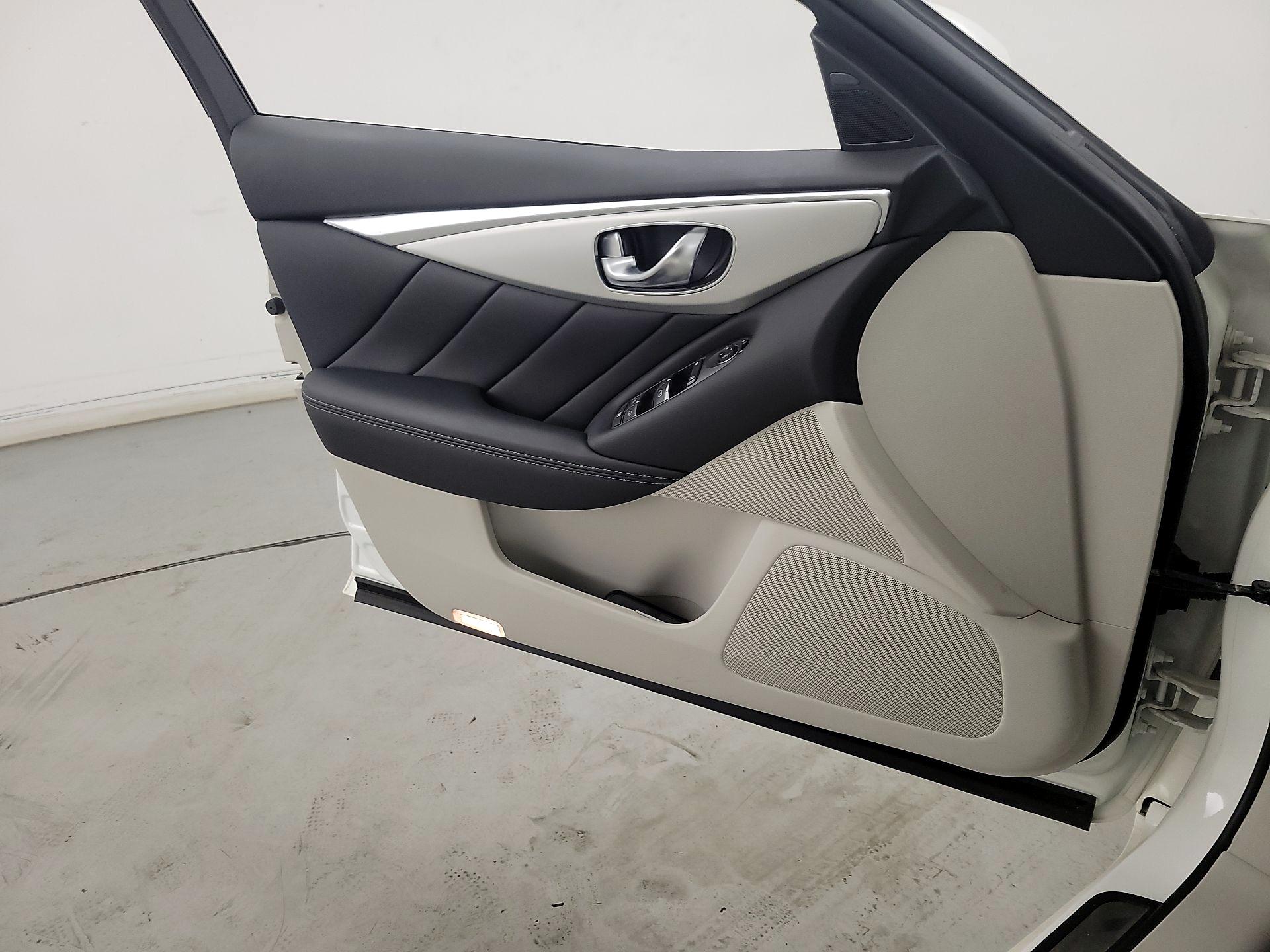 Thumbnail: 2020 INFINITI Q50 - 12