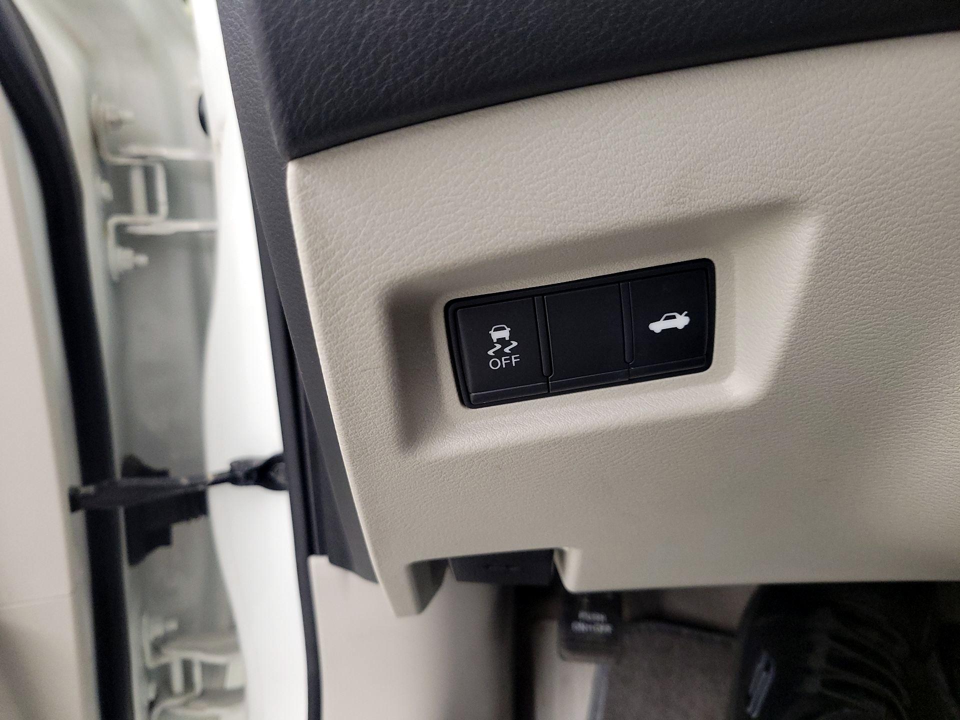 Thumbnail: 2020 INFINITI Q50 - 13