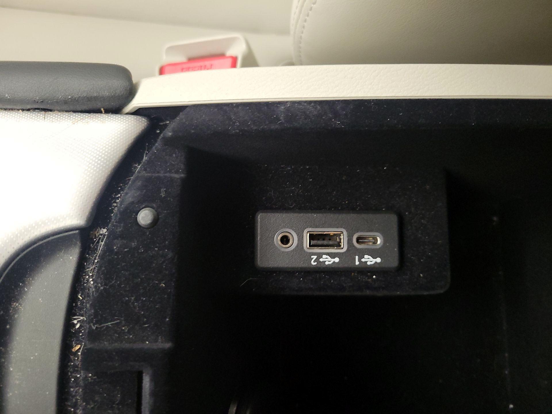 Thumbnail: 2020 INFINITI Q50 - 19