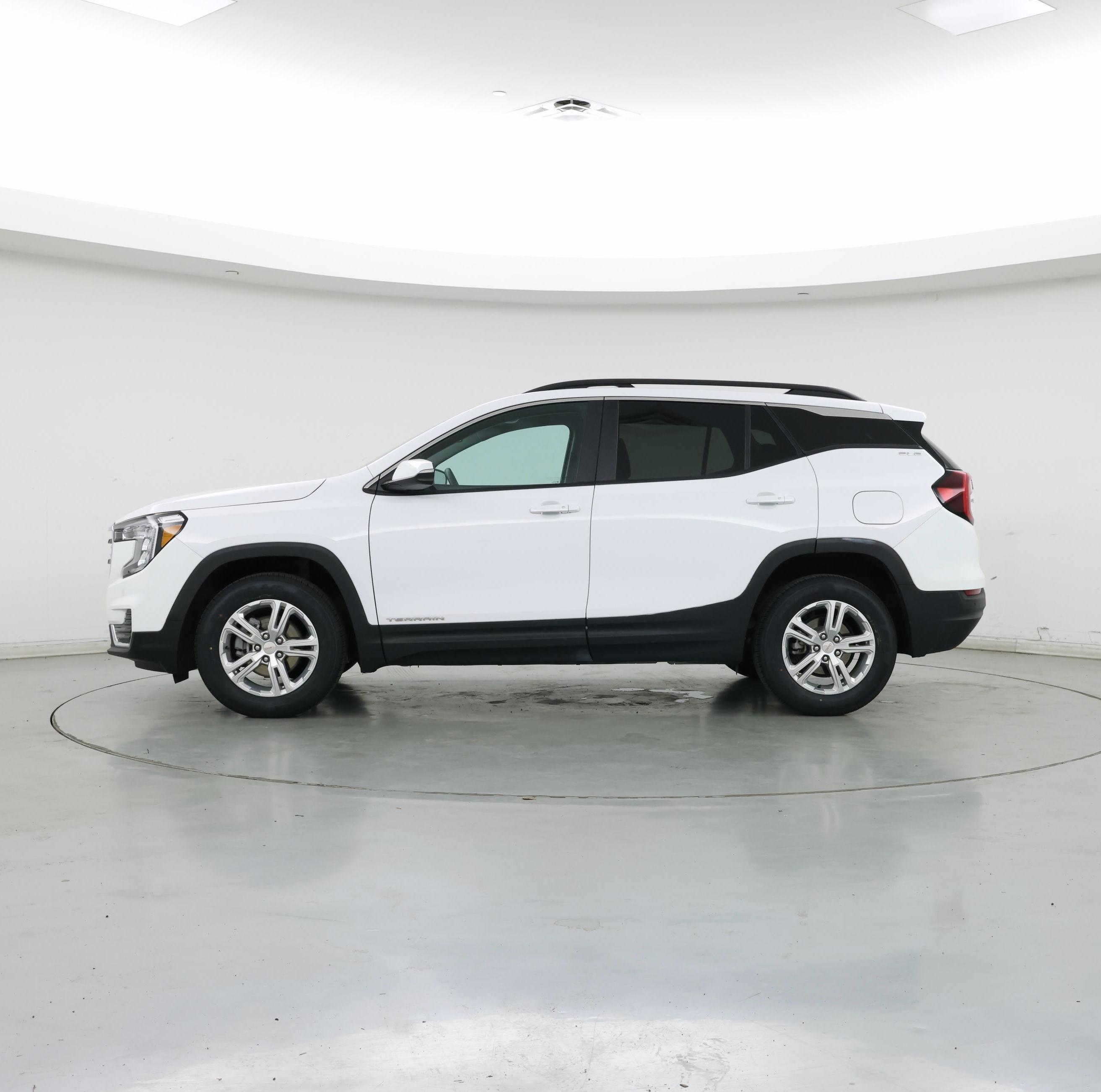 Thumbnail: 2022 GMC Terrain - 3