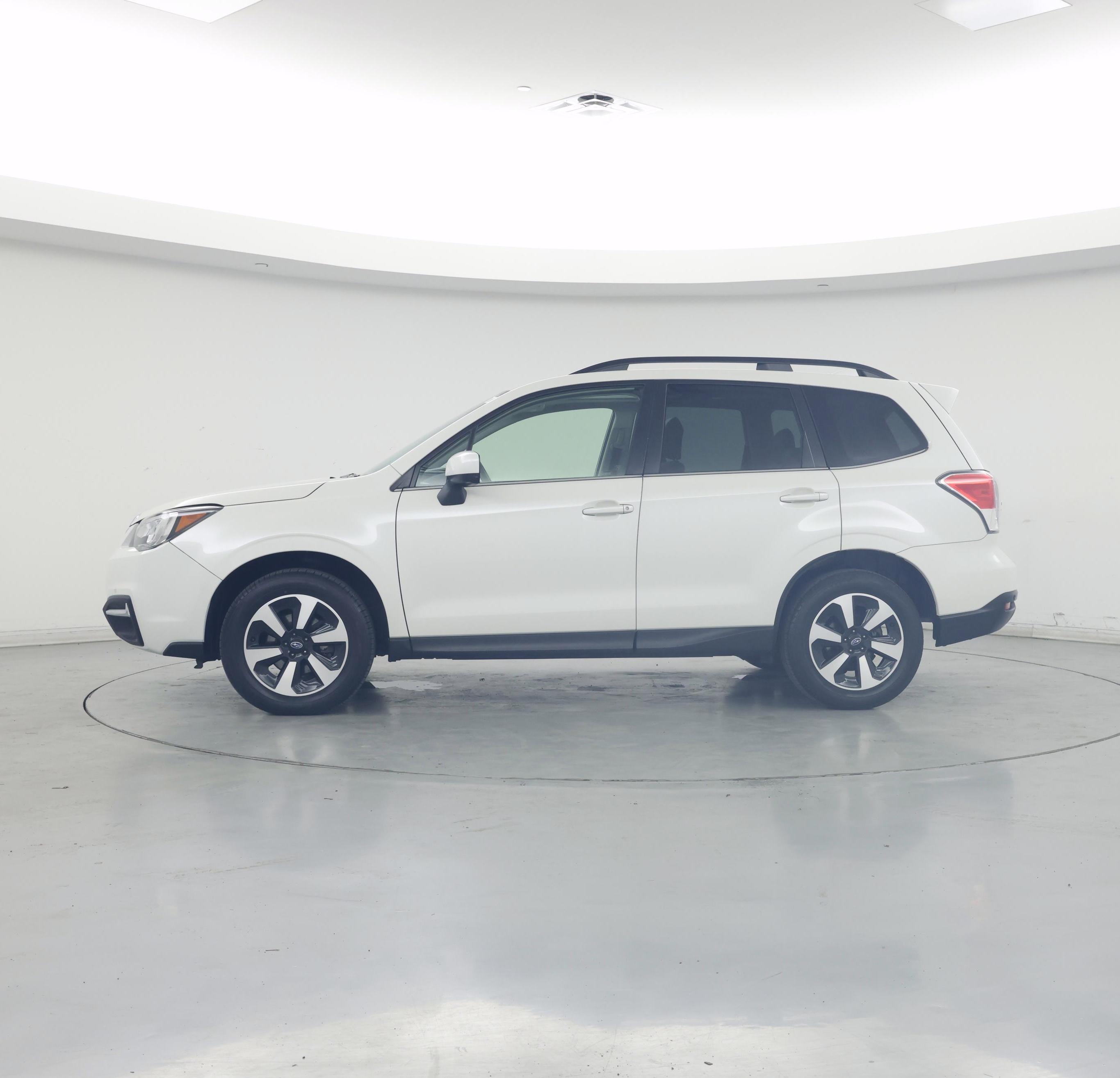 Thumbnail: 2018 Subaru Forester - 3