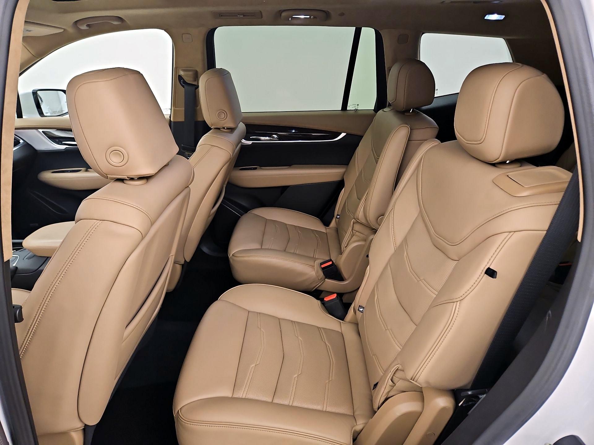 Thumbnail: 2023 Cadillac XT6 - 20