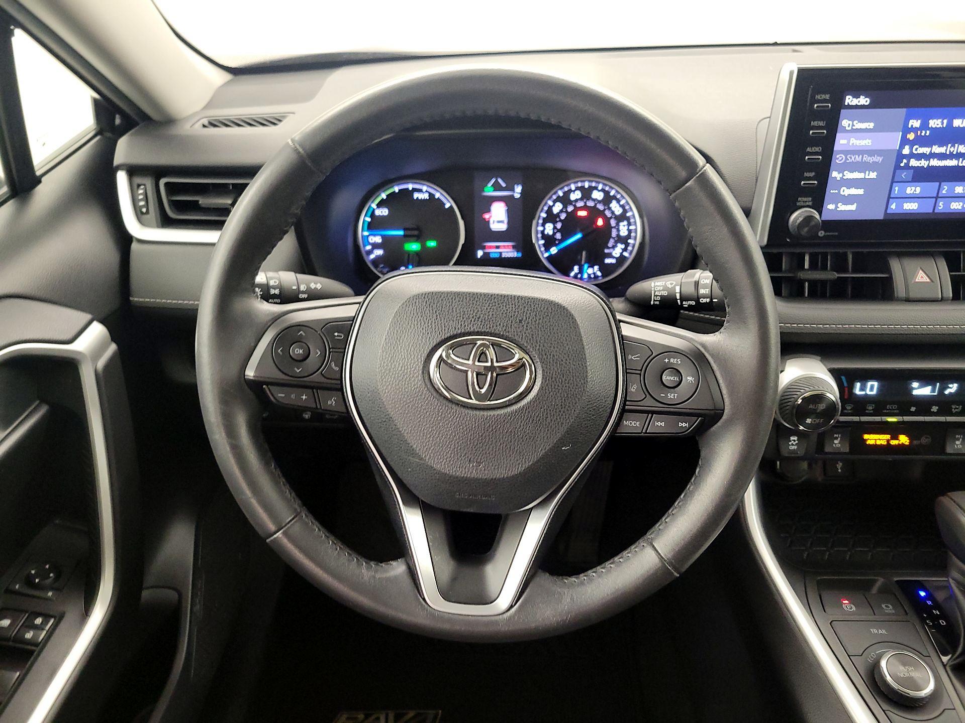 Thumbnail: 2020 Toyota RAV4 - 10