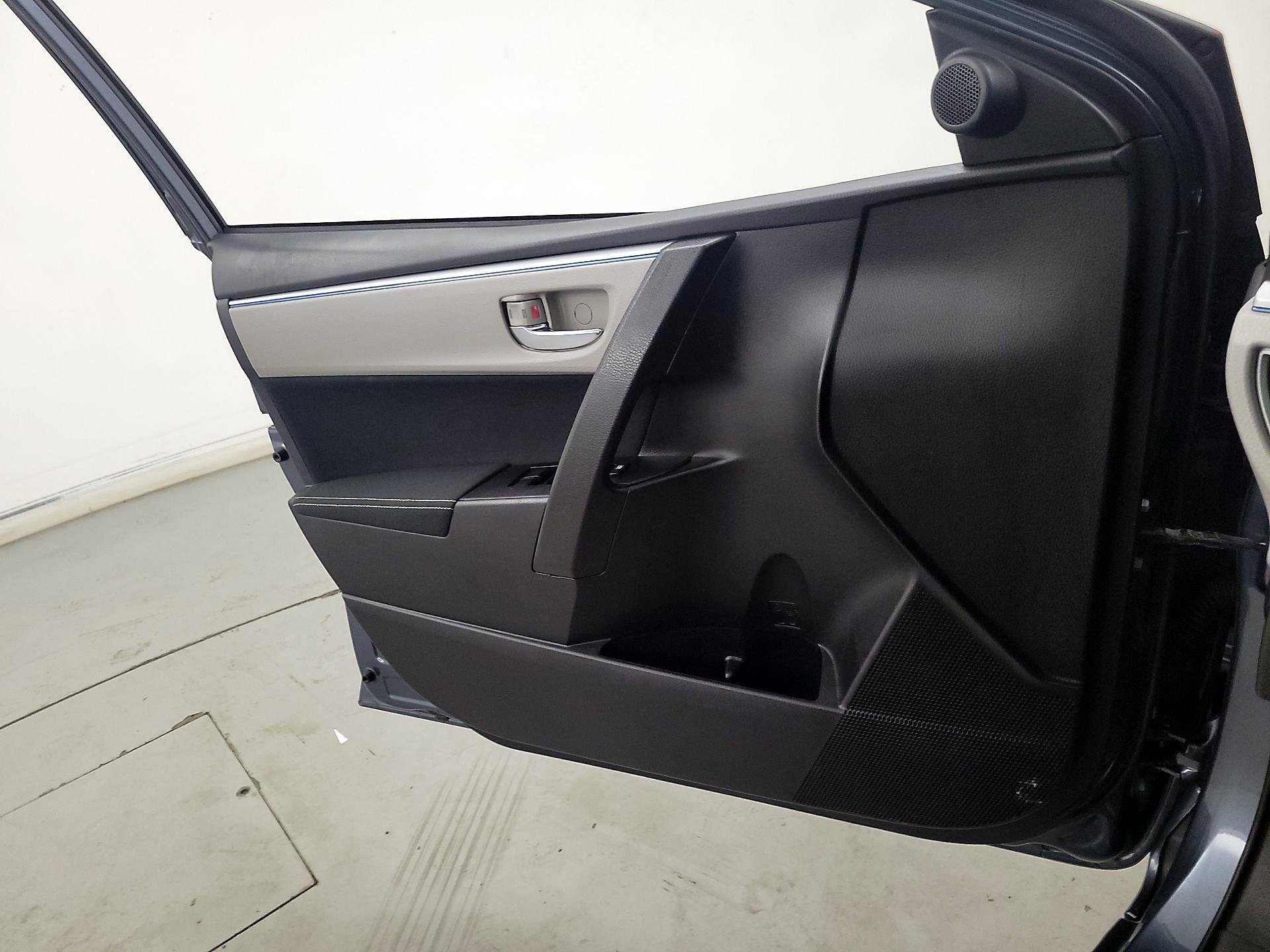 Thumbnail: 2016 Toyota Corolla - 12