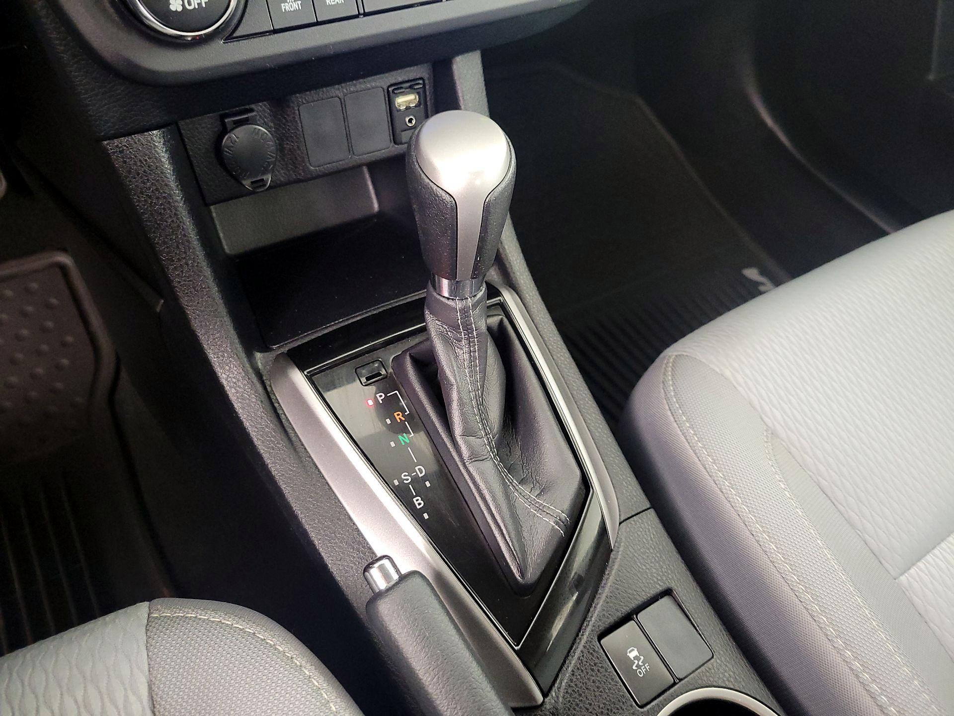 Thumbnail: 2016 Toyota Corolla - 17