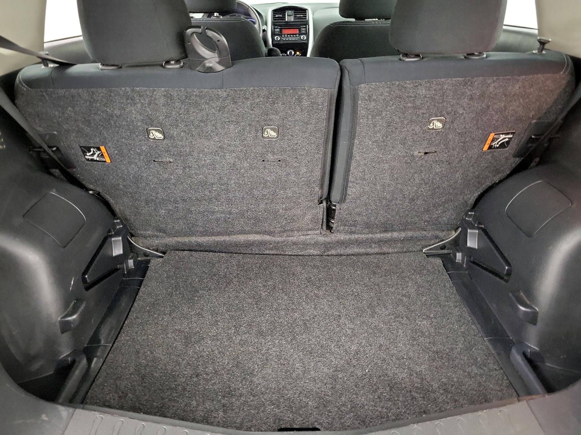 Thumbnail: 2015 Nissan Versa Note - 19