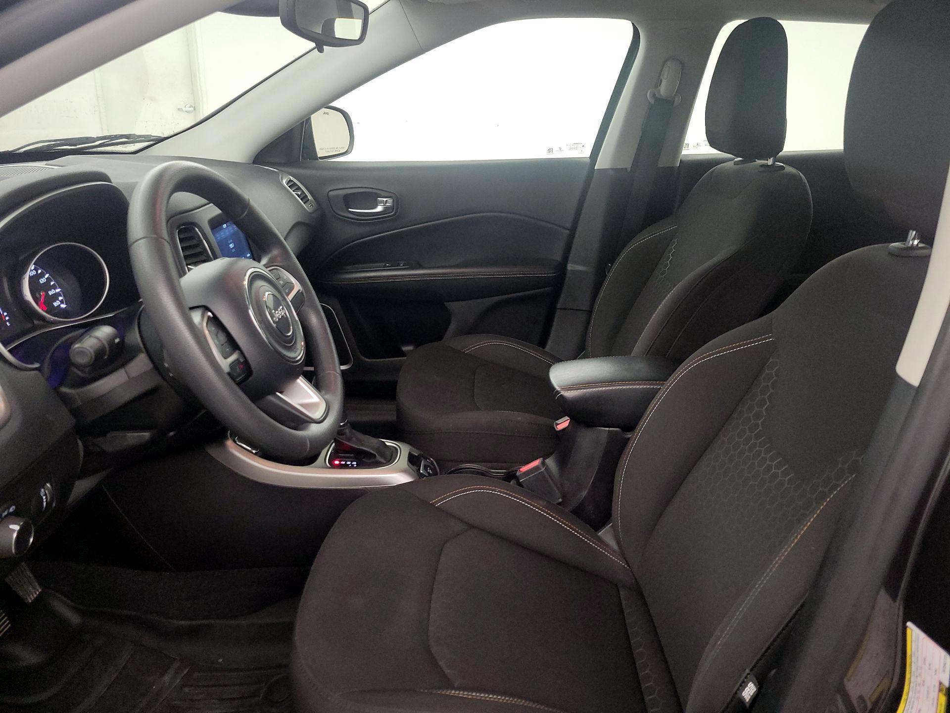 Thumbnail: 2021 Jeep Compass - 11