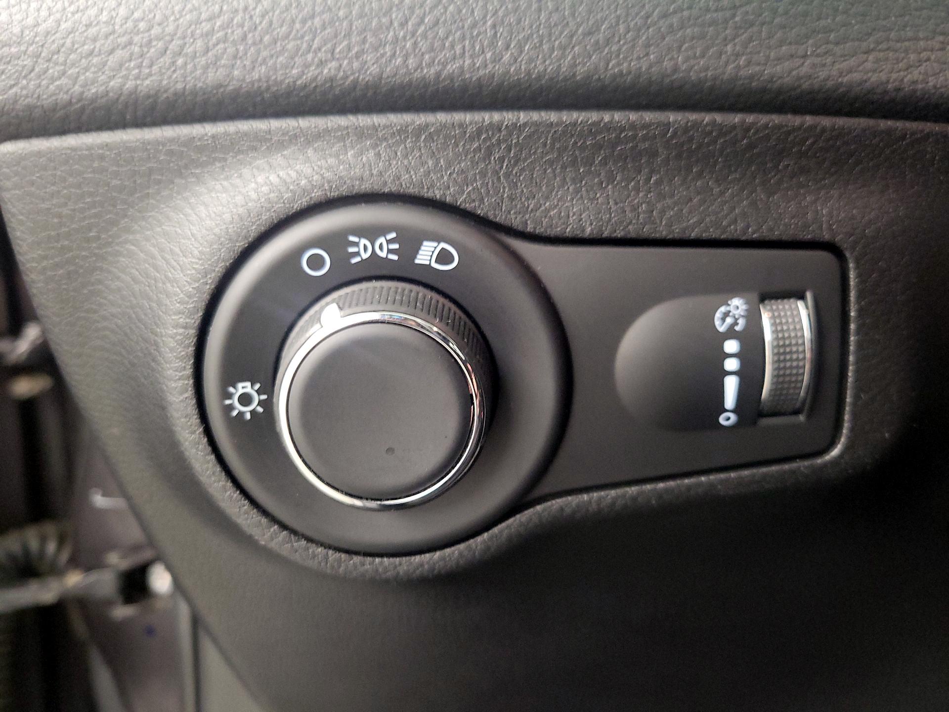 Thumbnail: 2021 Jeep Compass - 13