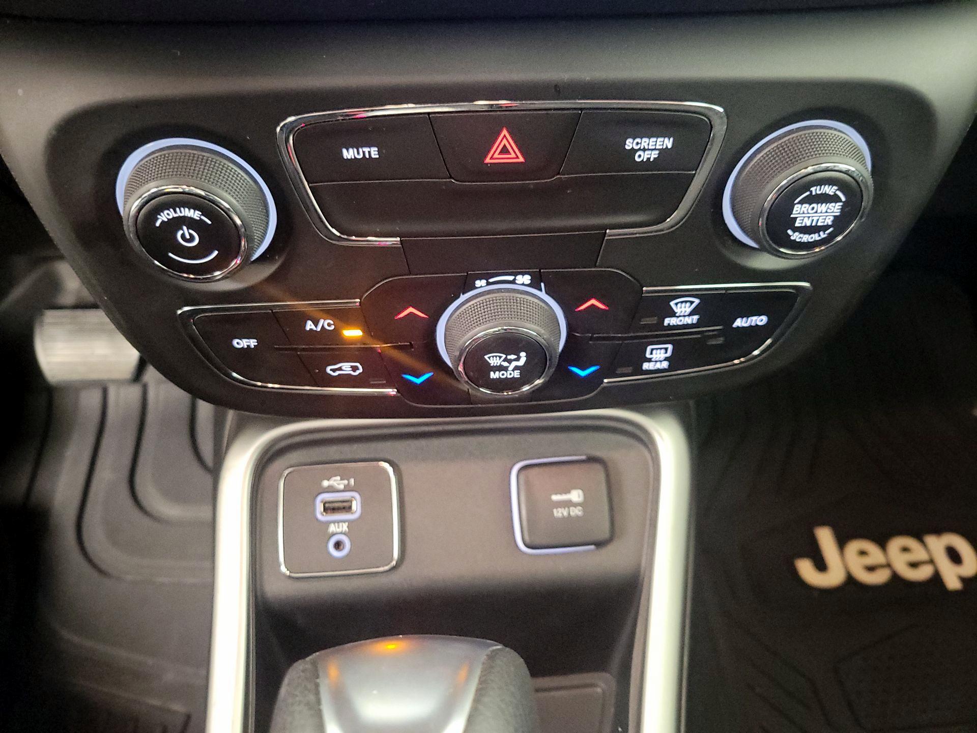 Thumbnail: 2021 Jeep Compass - 16