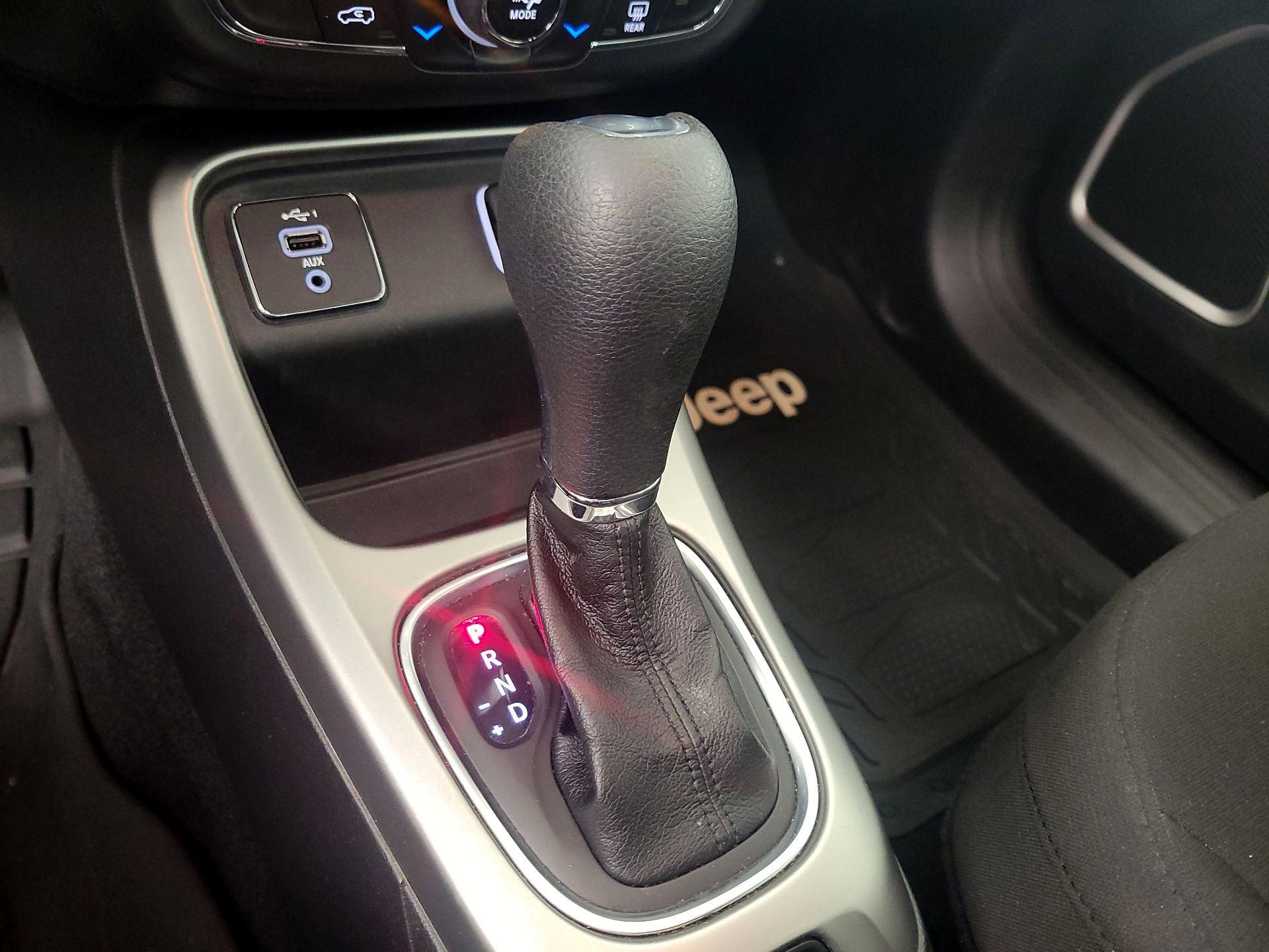 Thumbnail: 2021 Jeep Compass - 17