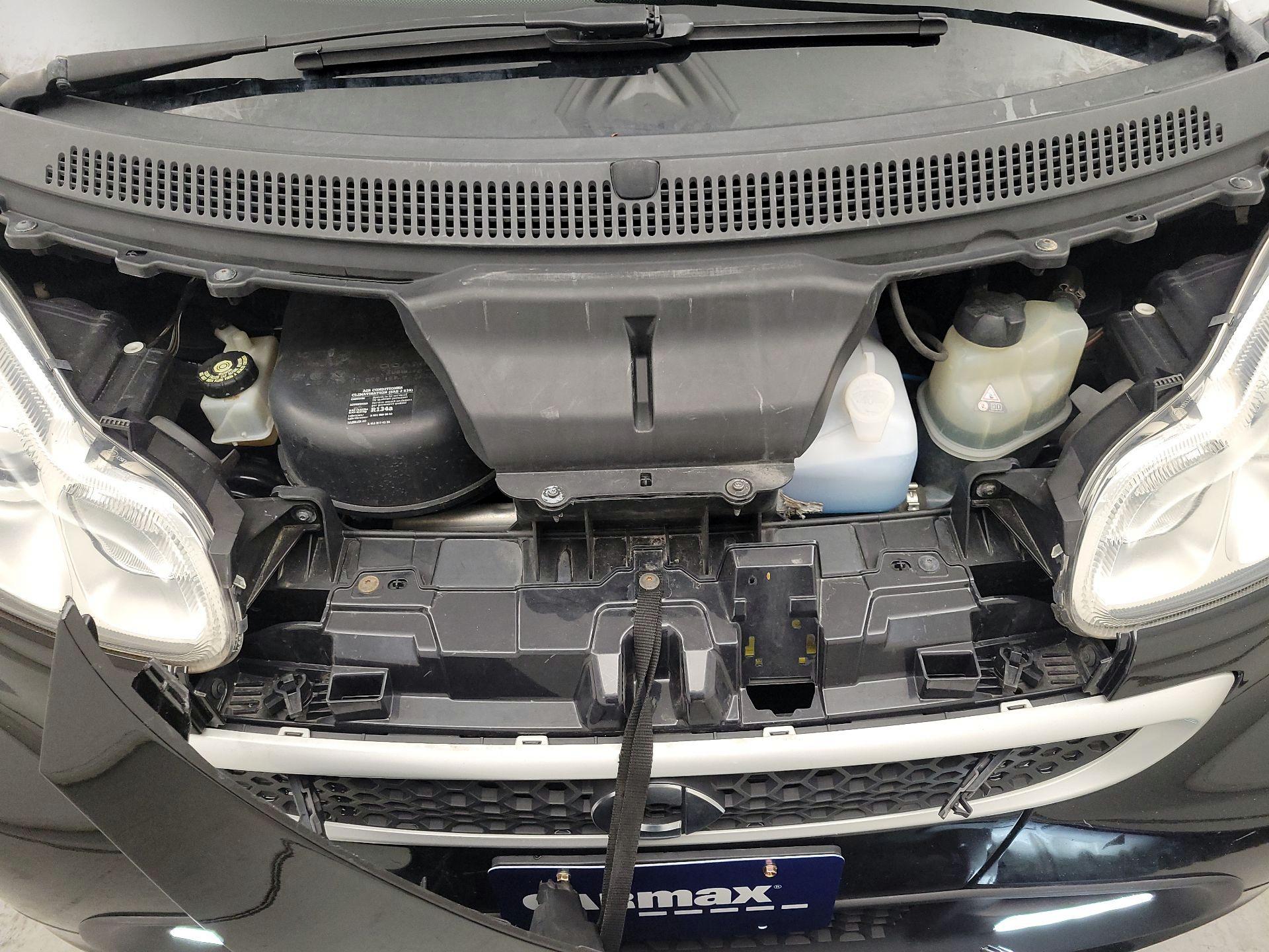 Thumbnail: 2015 smart fortwo - 18