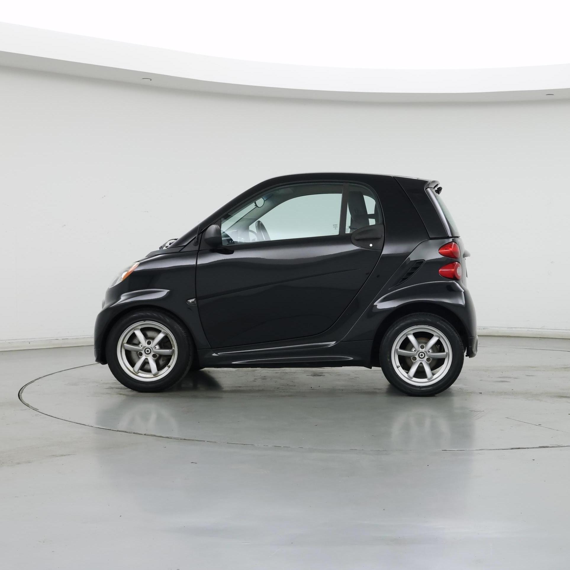 Thumbnail: 2015 smart fortwo - 3