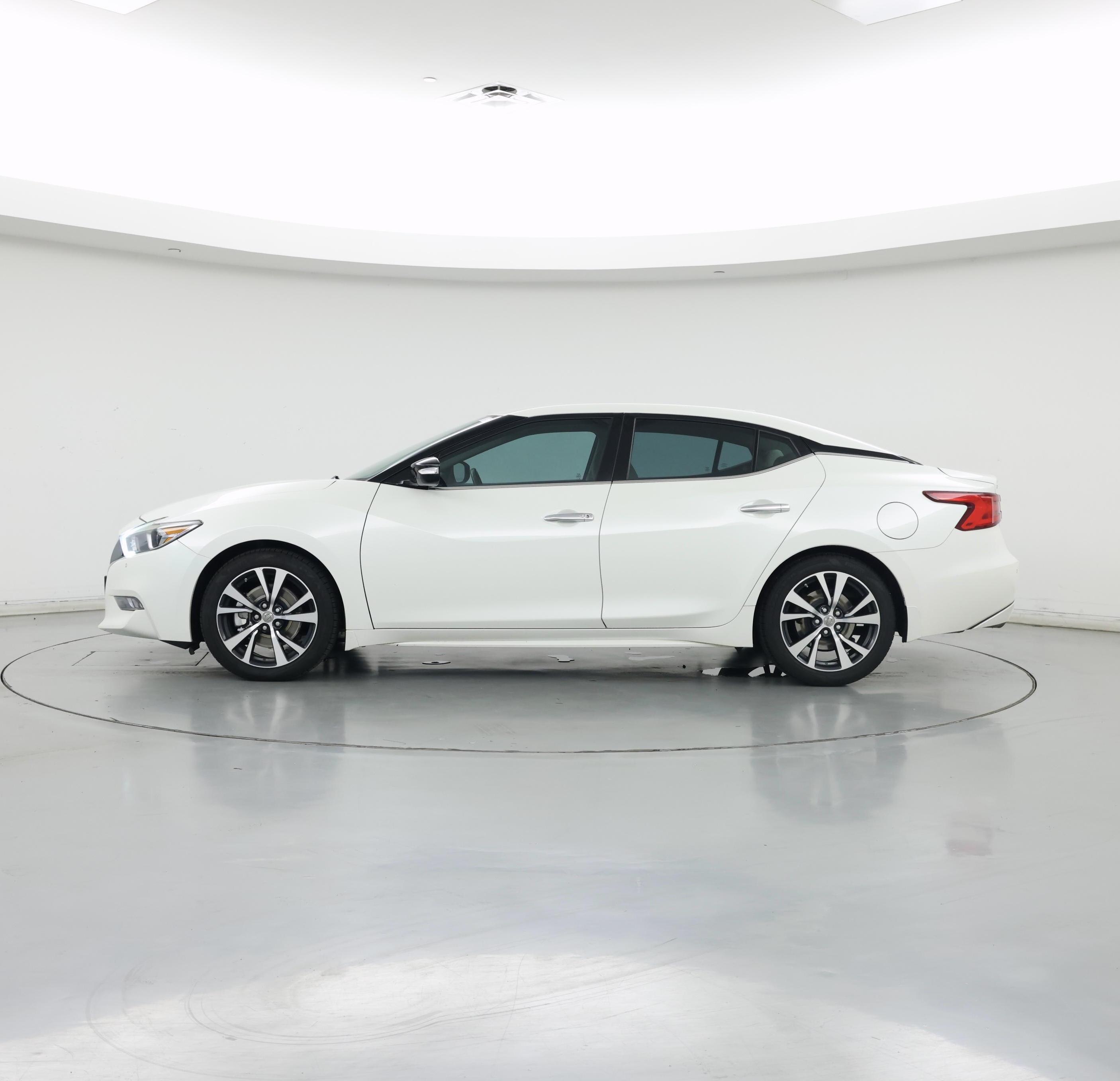 Thumbnail: 2017 Nissan Maxima - 3