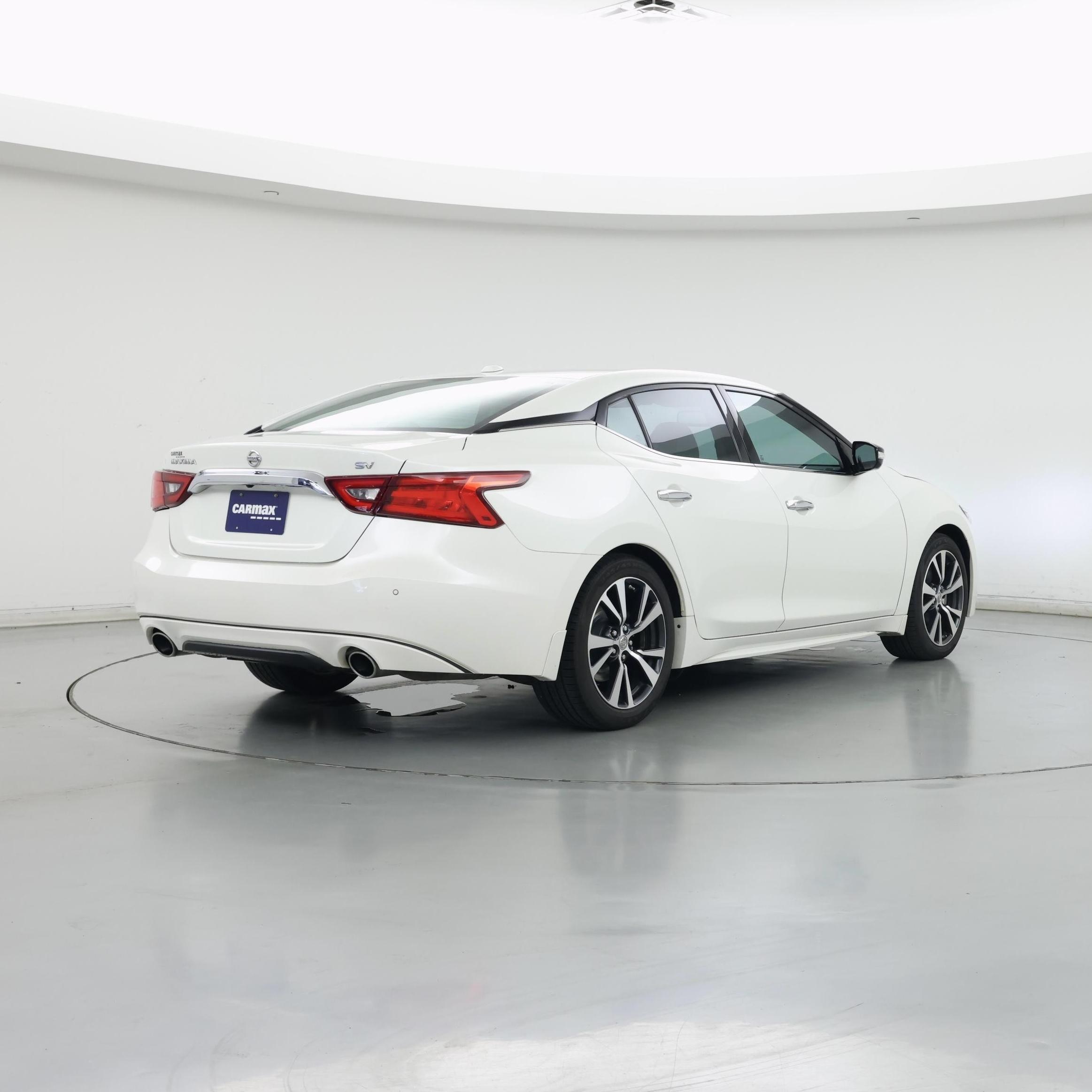 Thumbnail: 2017 Nissan Maxima - 8