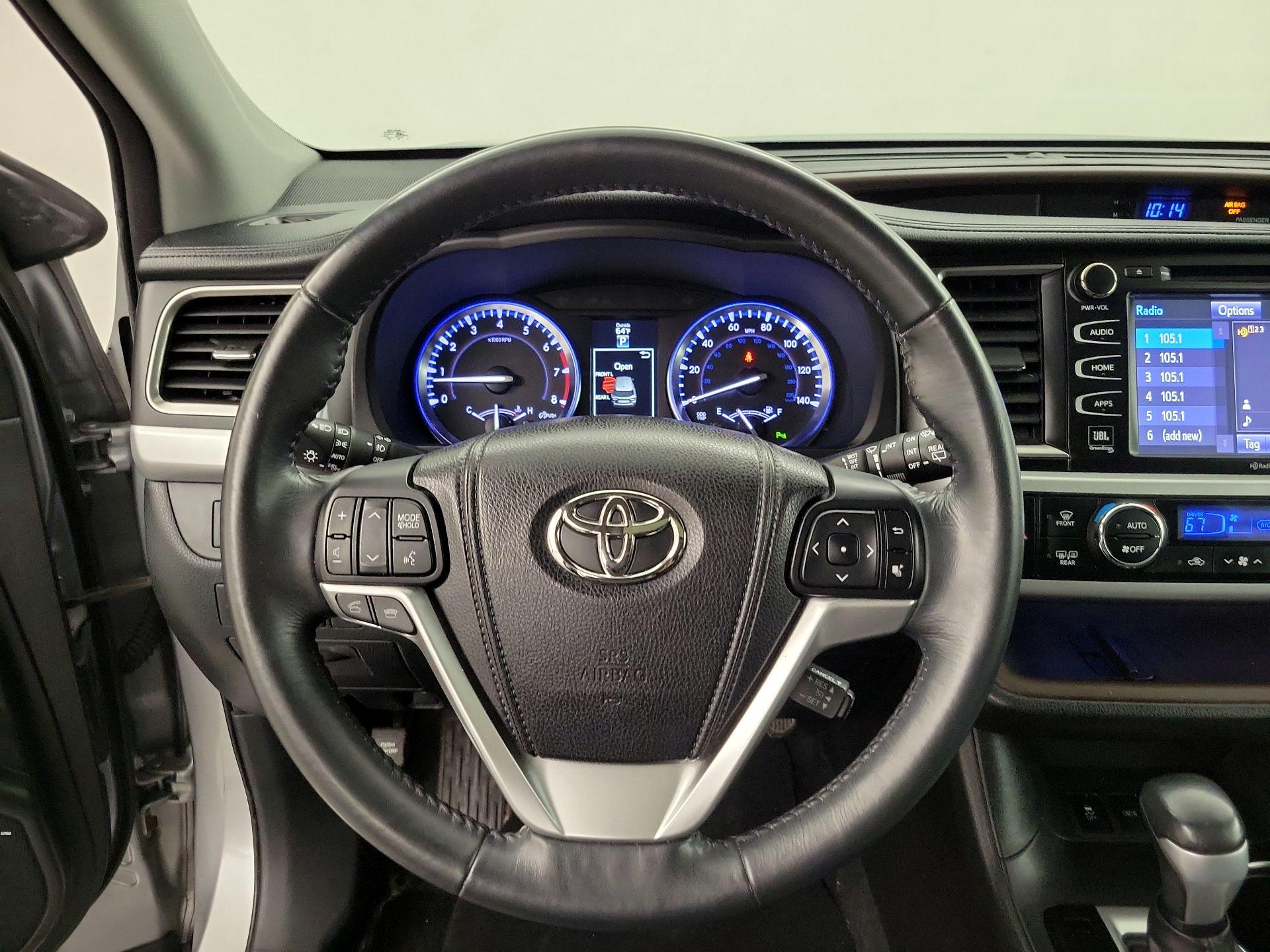 Thumbnail: 2014 Toyota Highlander - 10