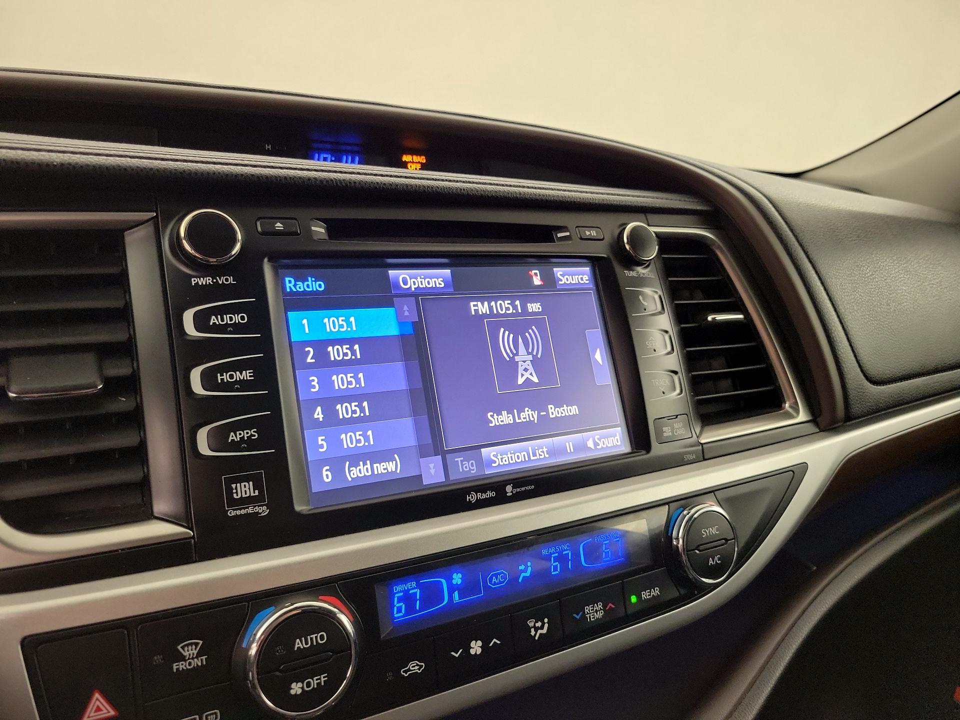 Thumbnail: 2014 Toyota Highlander - 15