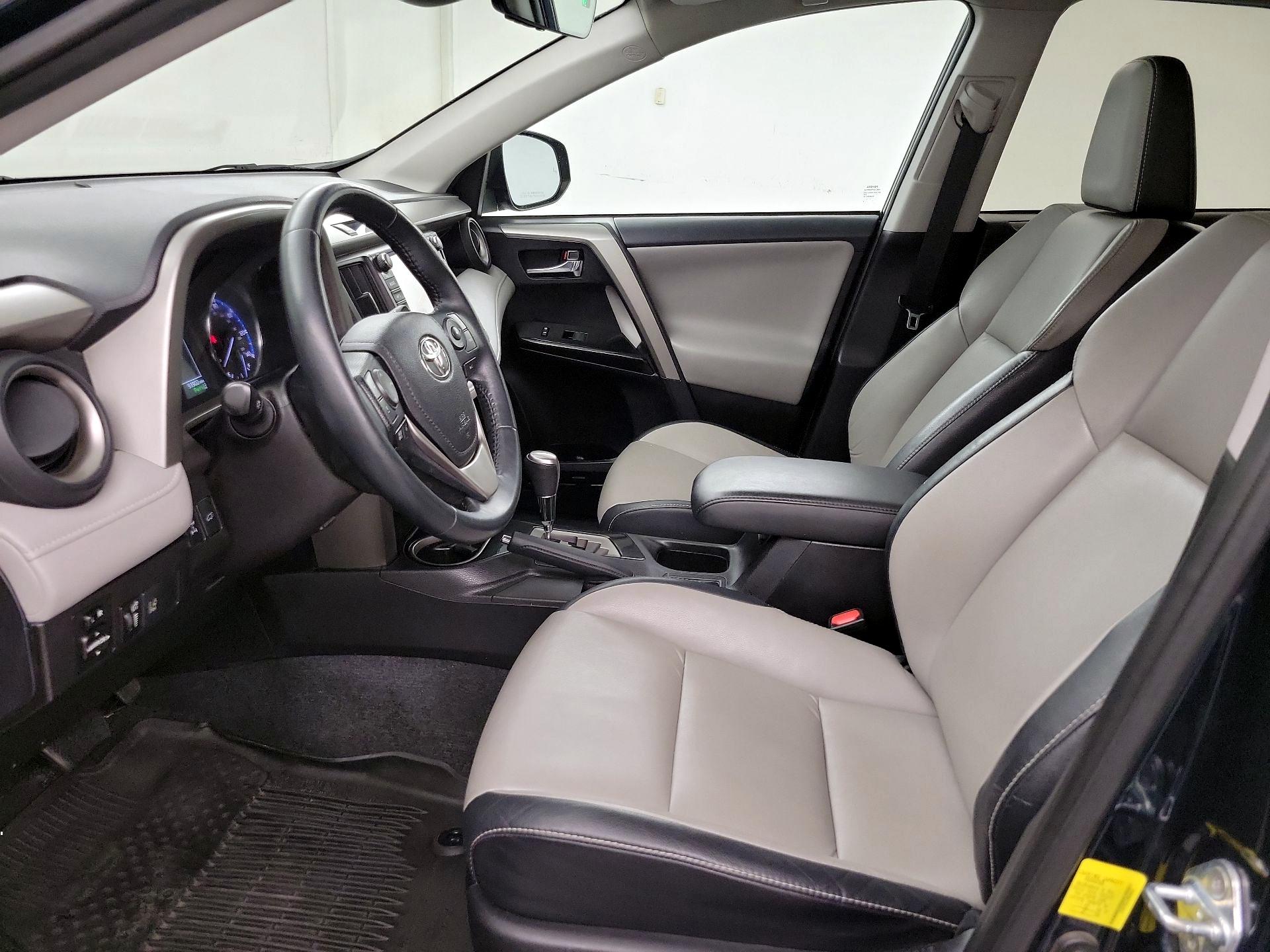 Thumbnail: 2017 Toyota RAV4 - 11