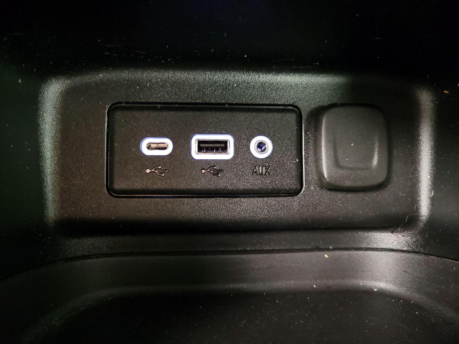 Thumbnail: 2020 Chevrolet Equinox - 19