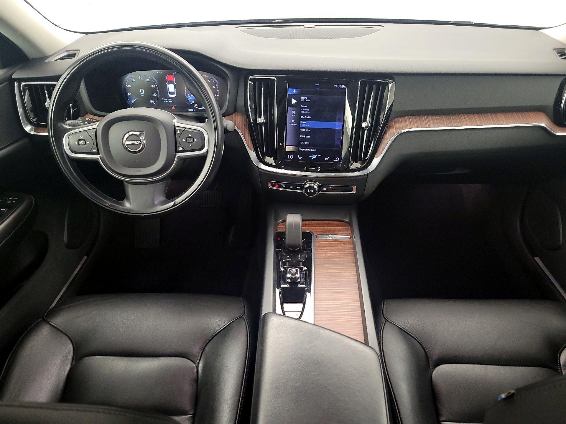 Thumbnail: 2022 Volvo S60 - 9