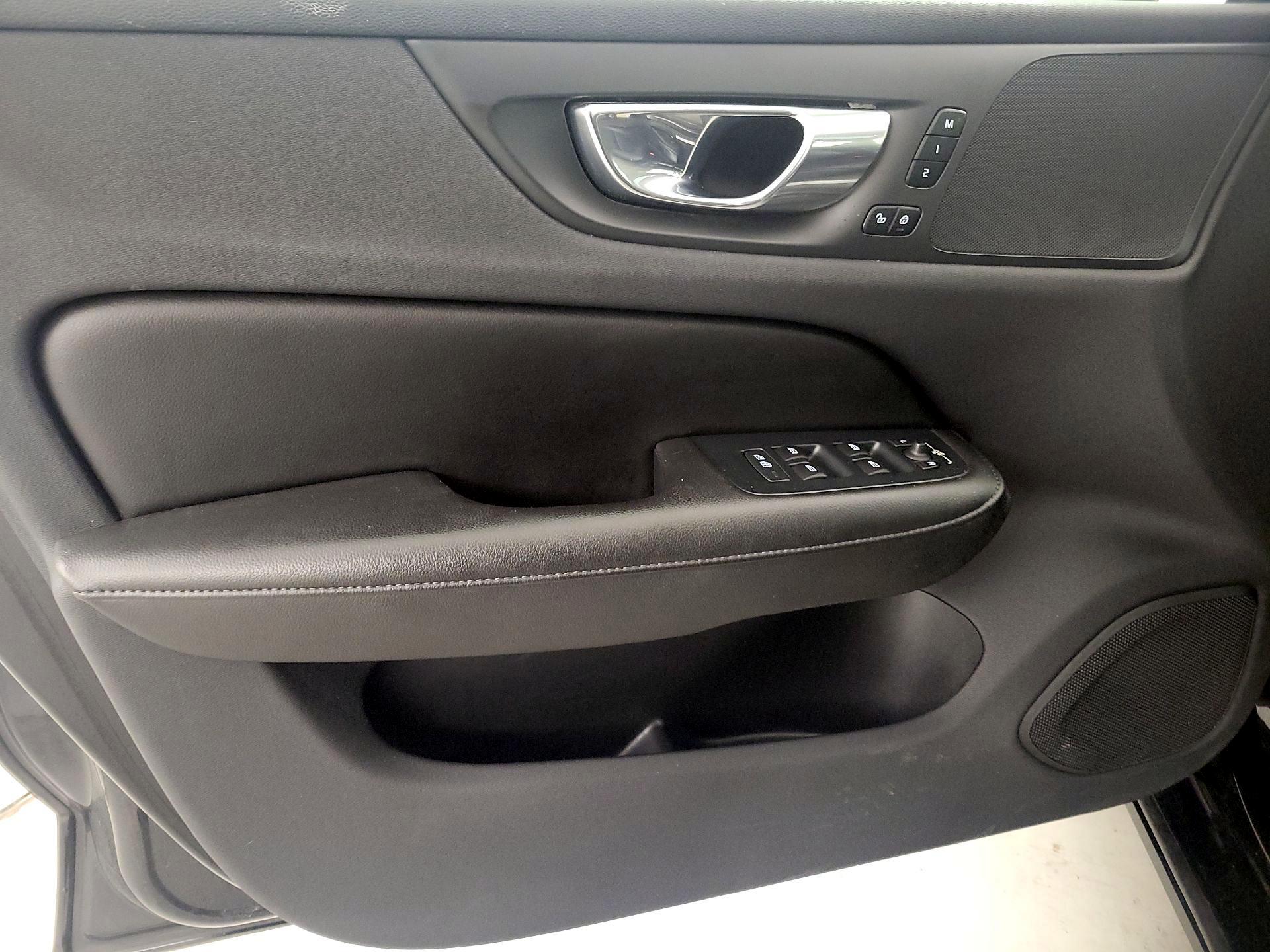 Thumbnail: 2022 Volvo S60 - 12