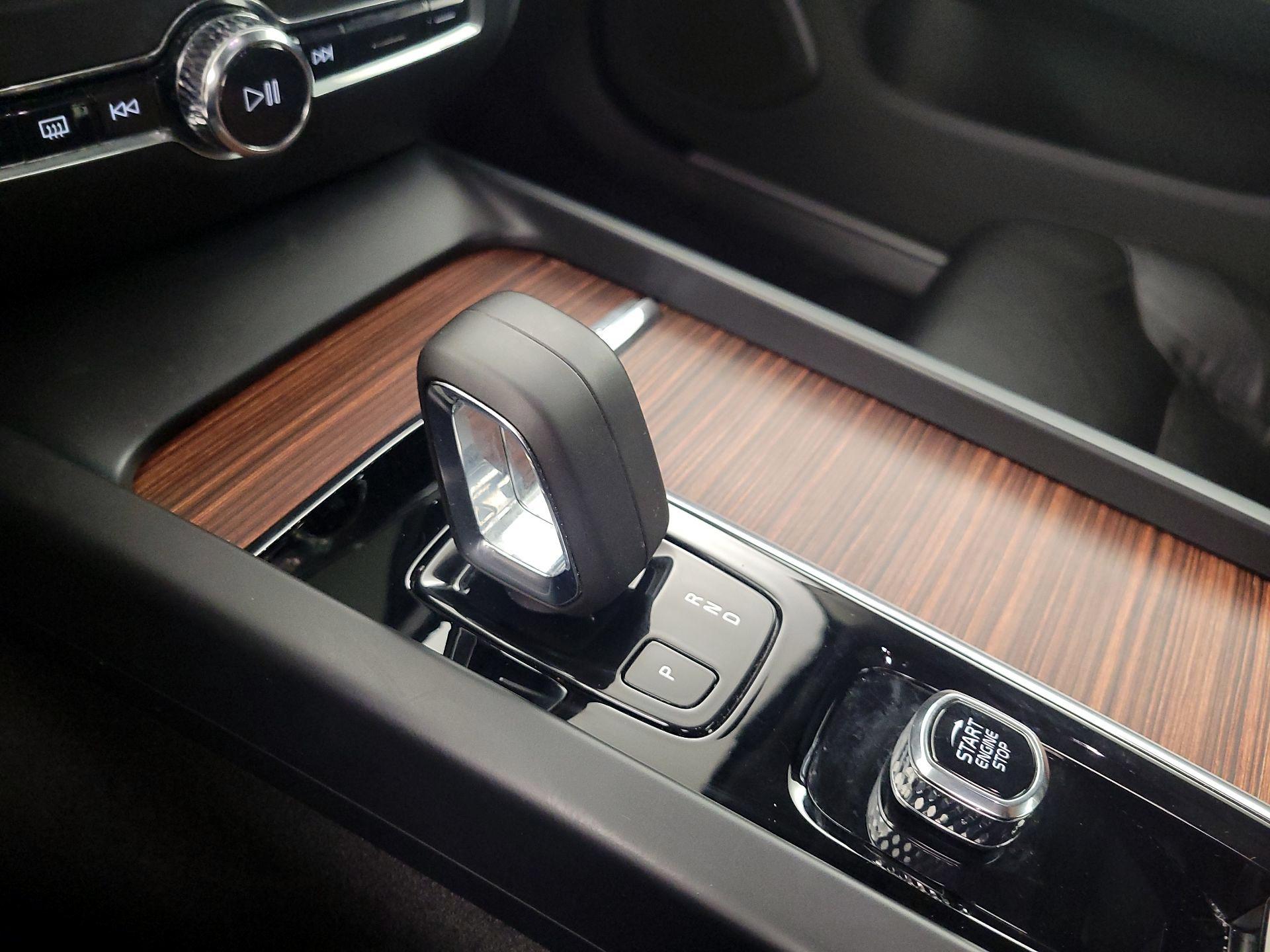 Thumbnail: 2022 Volvo S60 - 18