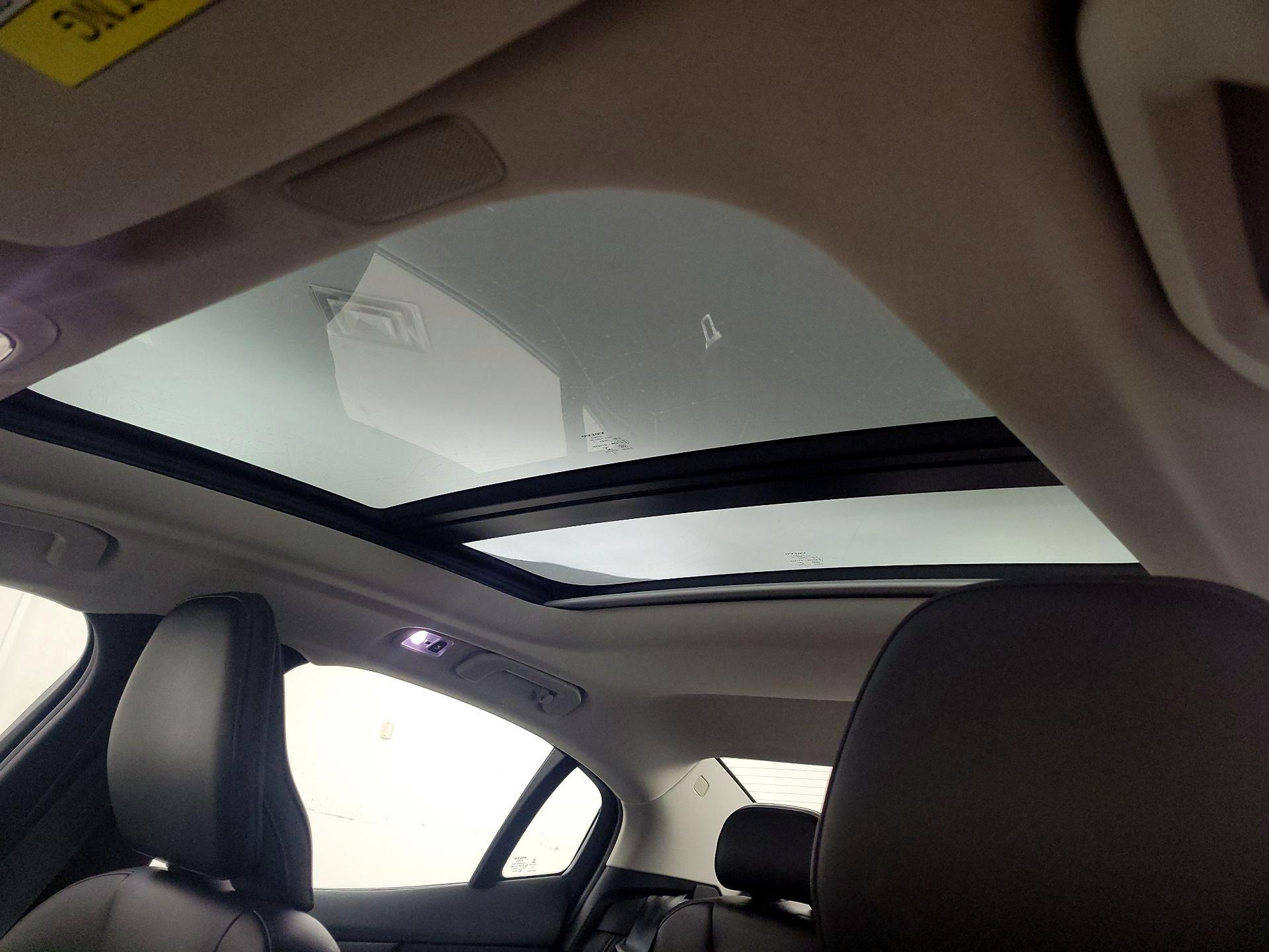 Thumbnail: 2022 Volvo S60 - 20