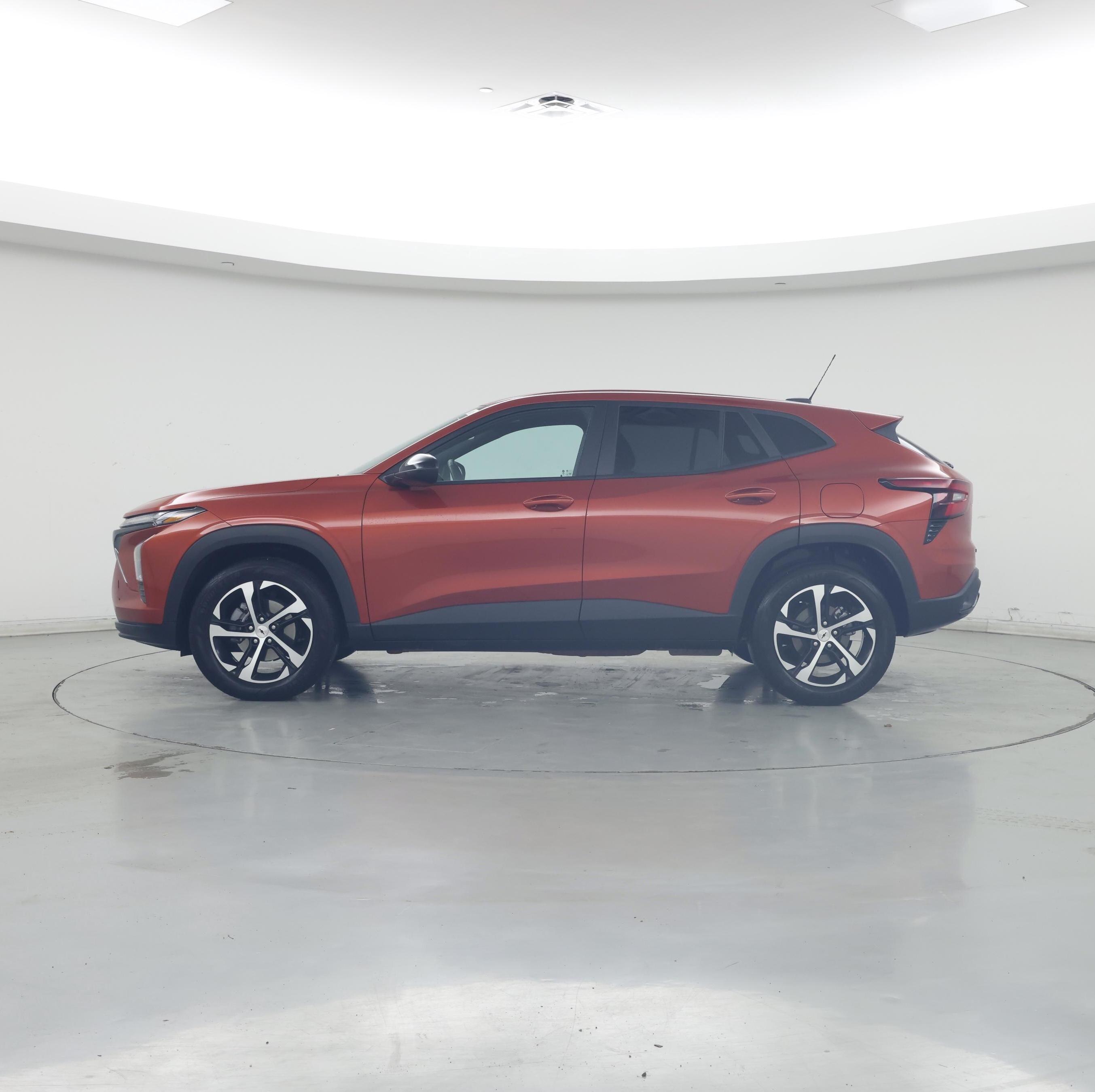 Thumbnail: 2024 Chevrolet Trax - 3