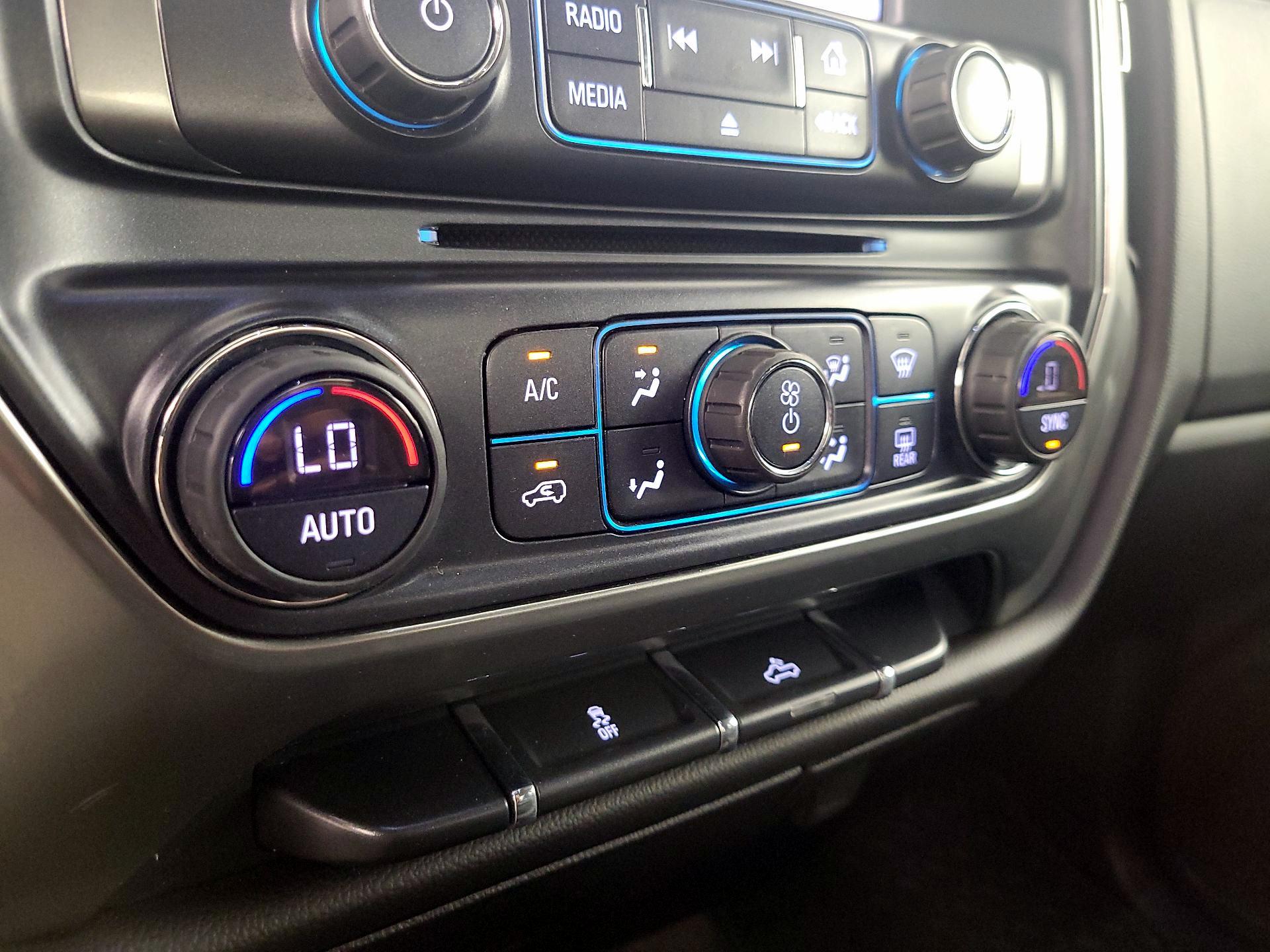 Thumbnail: 2017 Chevrolet Silverado 1500 - 16
