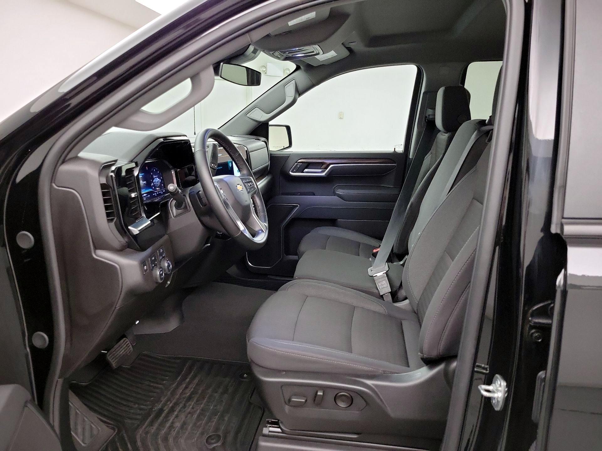 Thumbnail: 2025 Chevrolet Silverado 1500 - 11