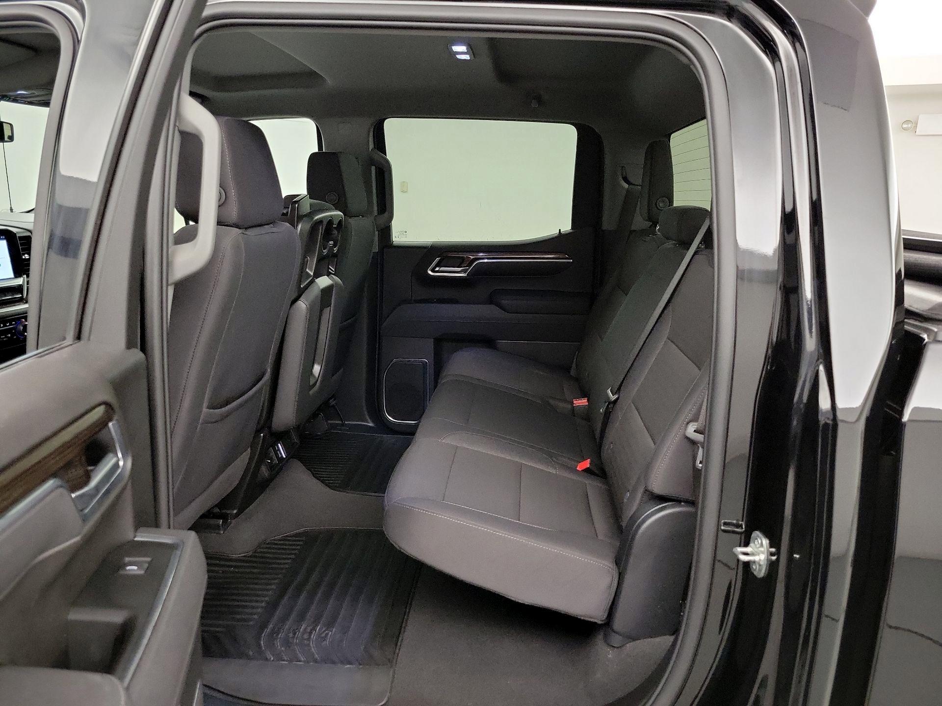 Thumbnail: 2025 Chevrolet Silverado 1500 - 19