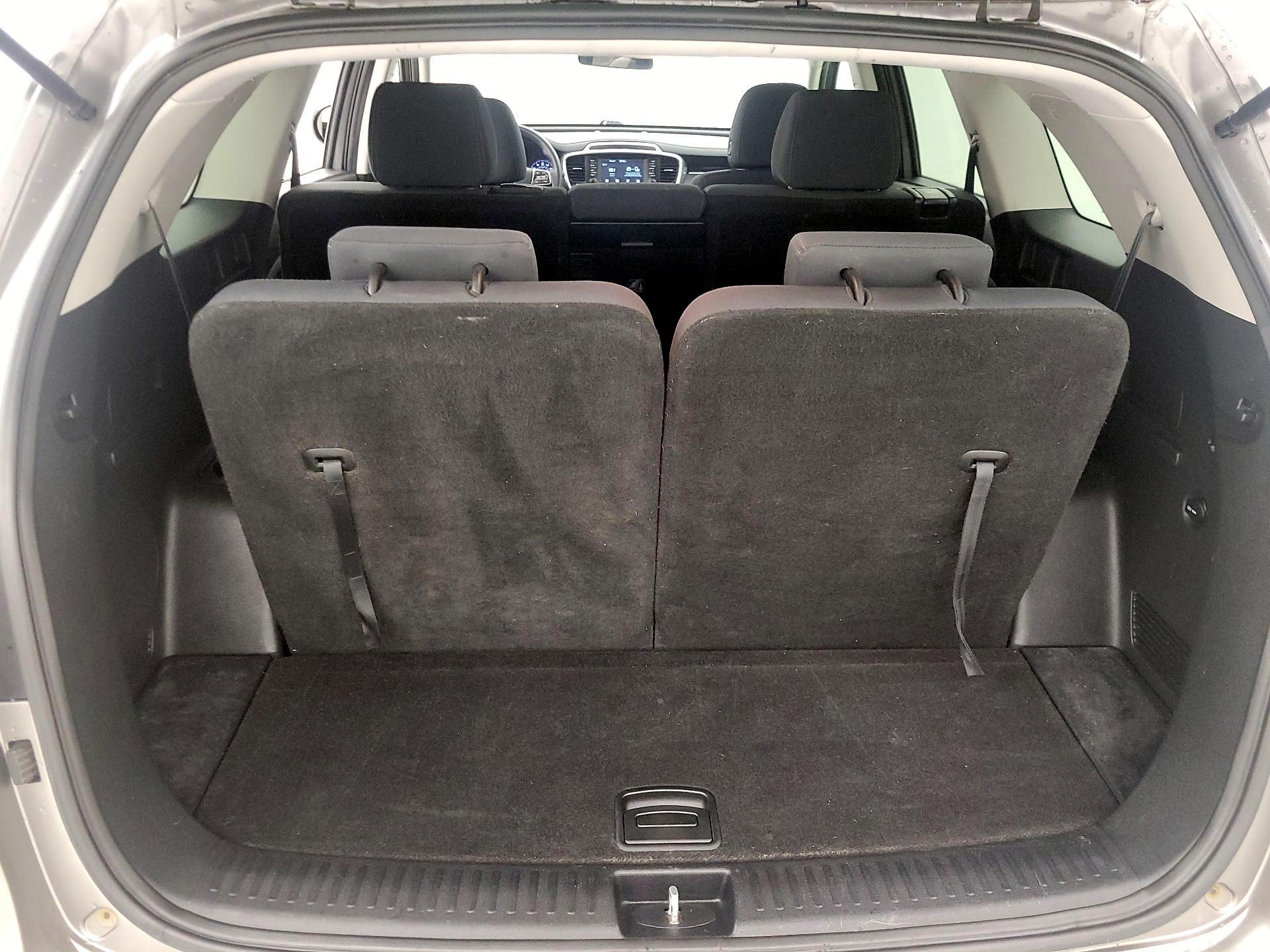 Thumbnail: 2019 Kia Sorento - 20