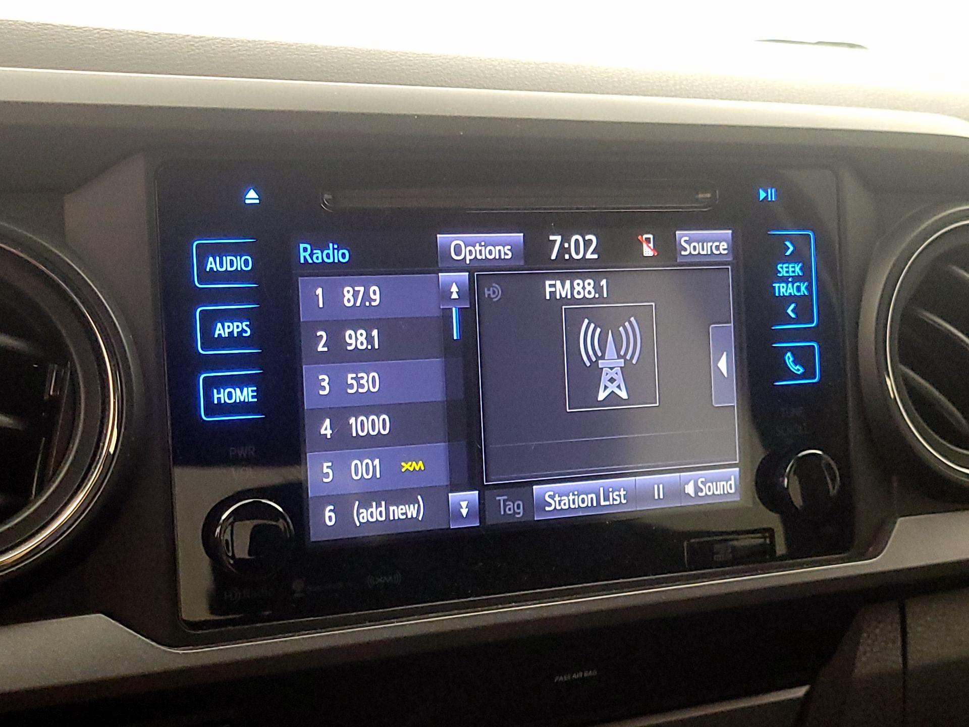 Thumbnail: 2019 Toyota Tacoma - 14