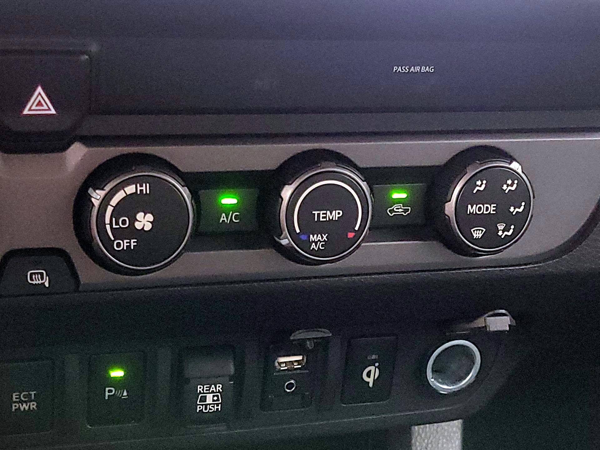 Thumbnail: 2019 Toyota Tacoma - 15