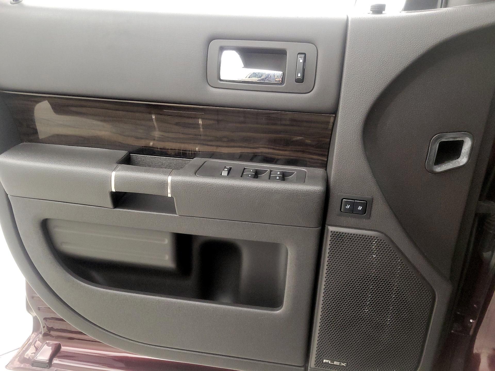 Thumbnail: 2019 Ford Flex - 10