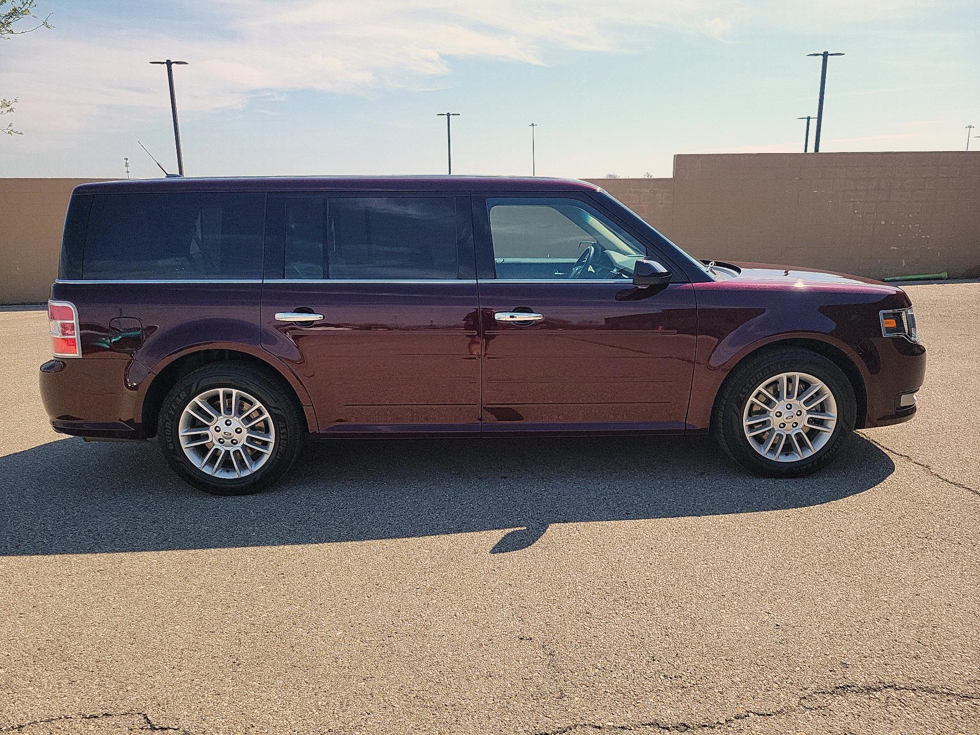 Thumbnail: 2019 Ford Flex - 4