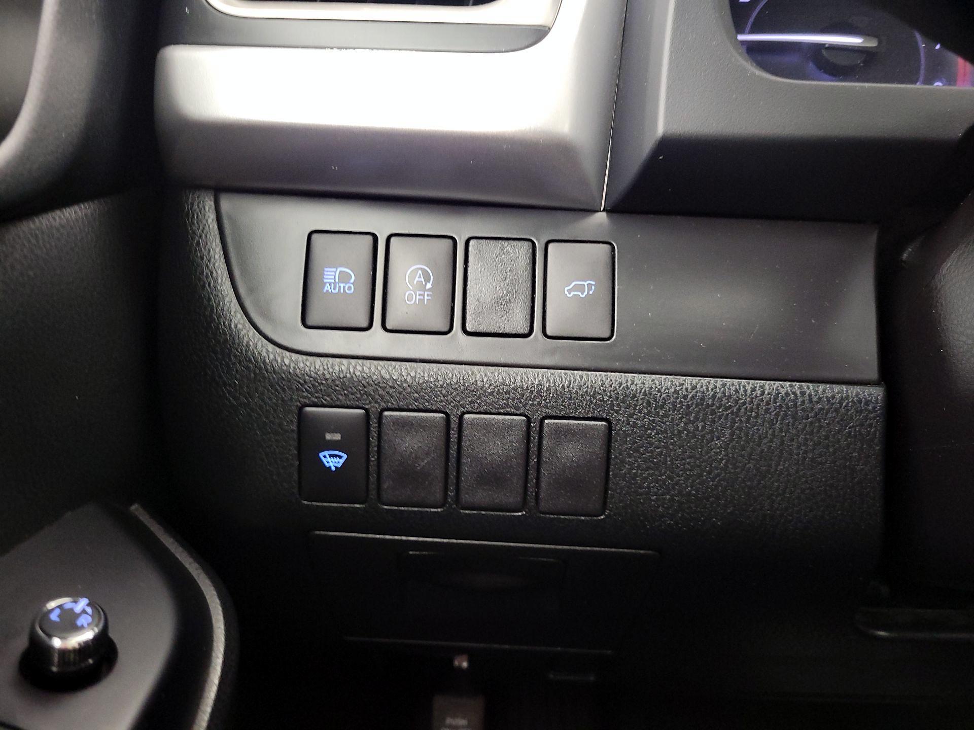 Thumbnail: 2019 Toyota Highlander - 13