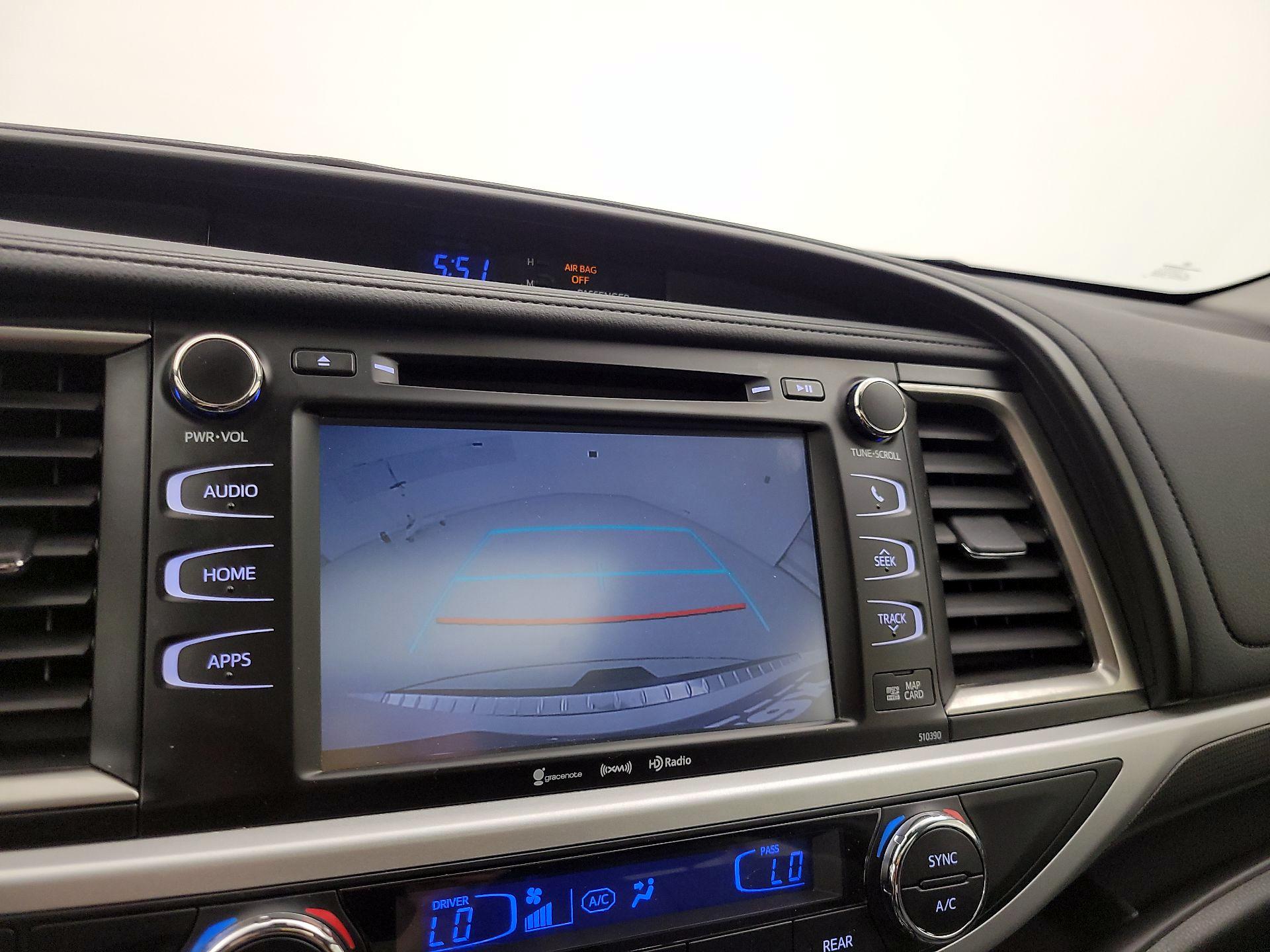 Thumbnail: 2019 Toyota Highlander - 14