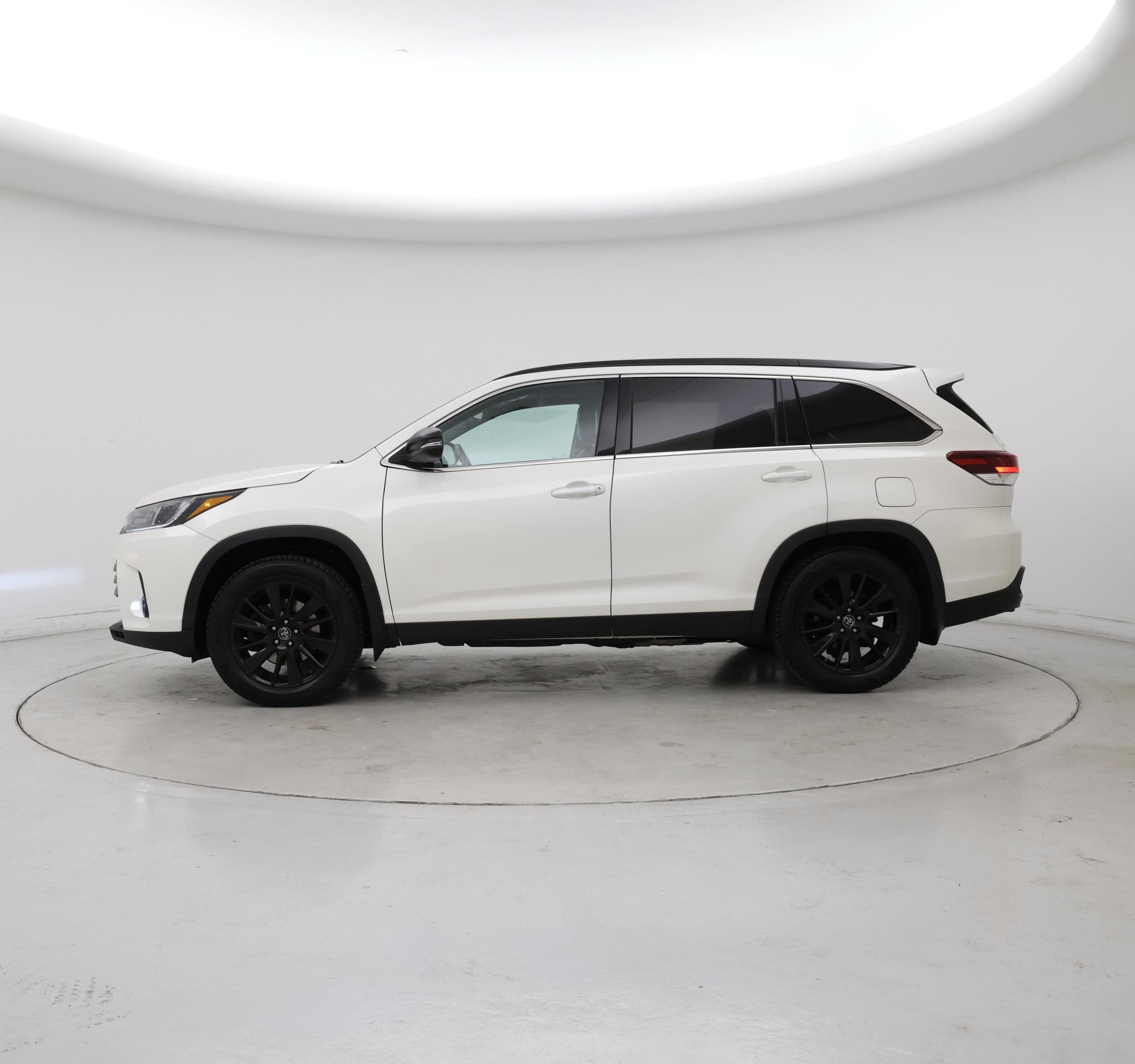 Thumbnail: 2019 Toyota Highlander - 3