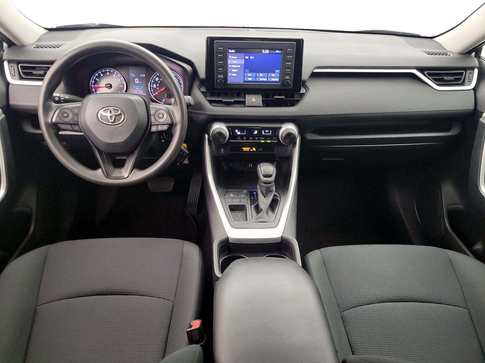 Thumbnail: 2019 Toyota RAV4 - 9