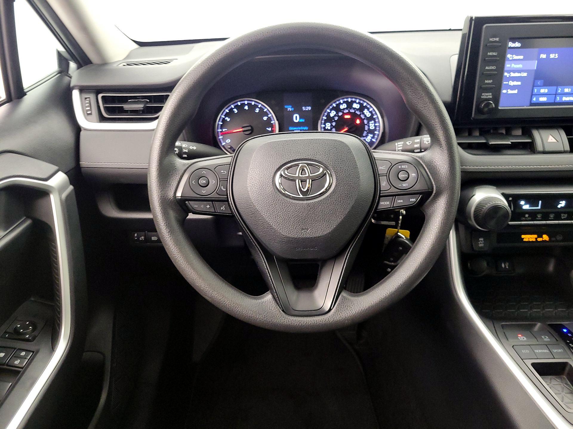 Thumbnail: 2019 Toyota RAV4 - 10
