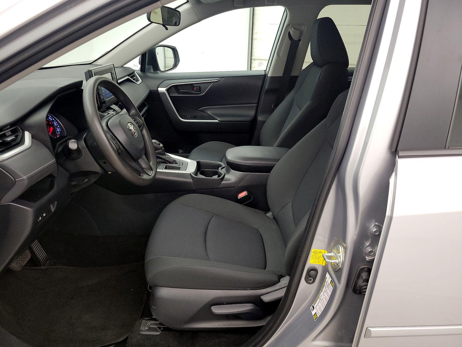 Thumbnail: 2019 Toyota RAV4 - 11